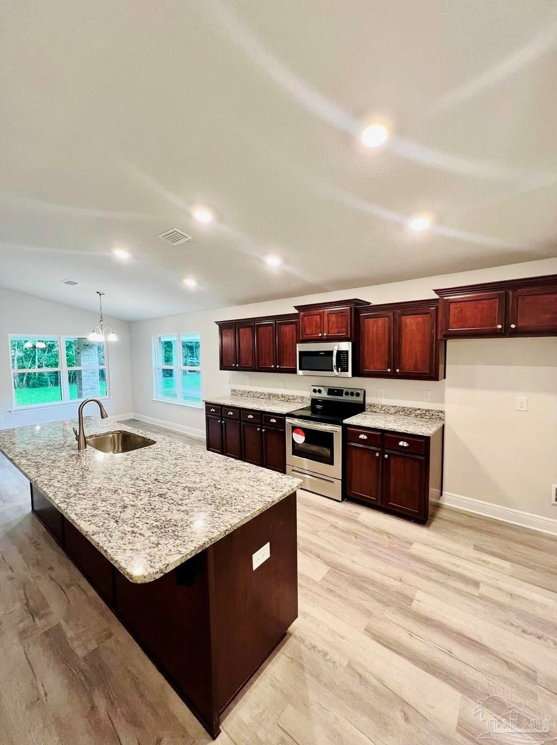 609 Halcyon Cir, Pensacola, FL 32506-8322