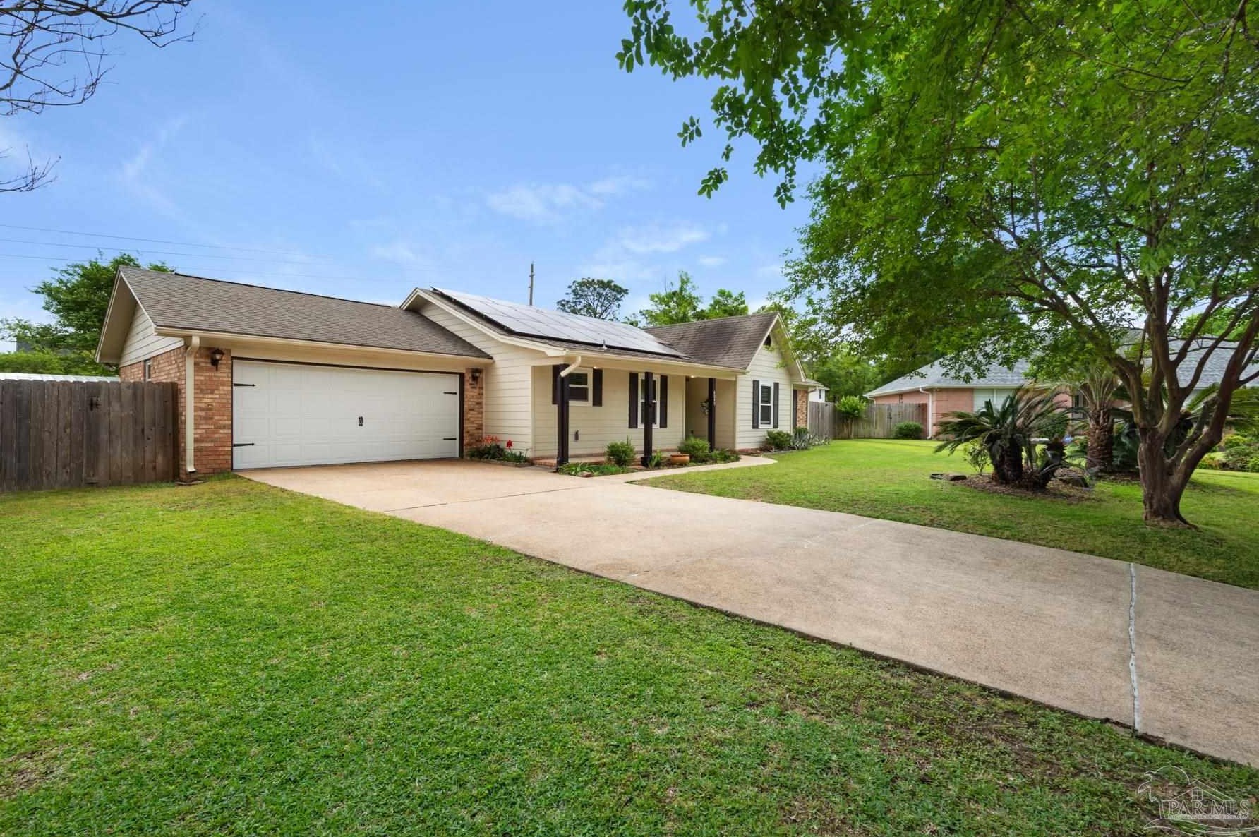8045 Briaroak Dr, Pensacola, FL 32514-7831