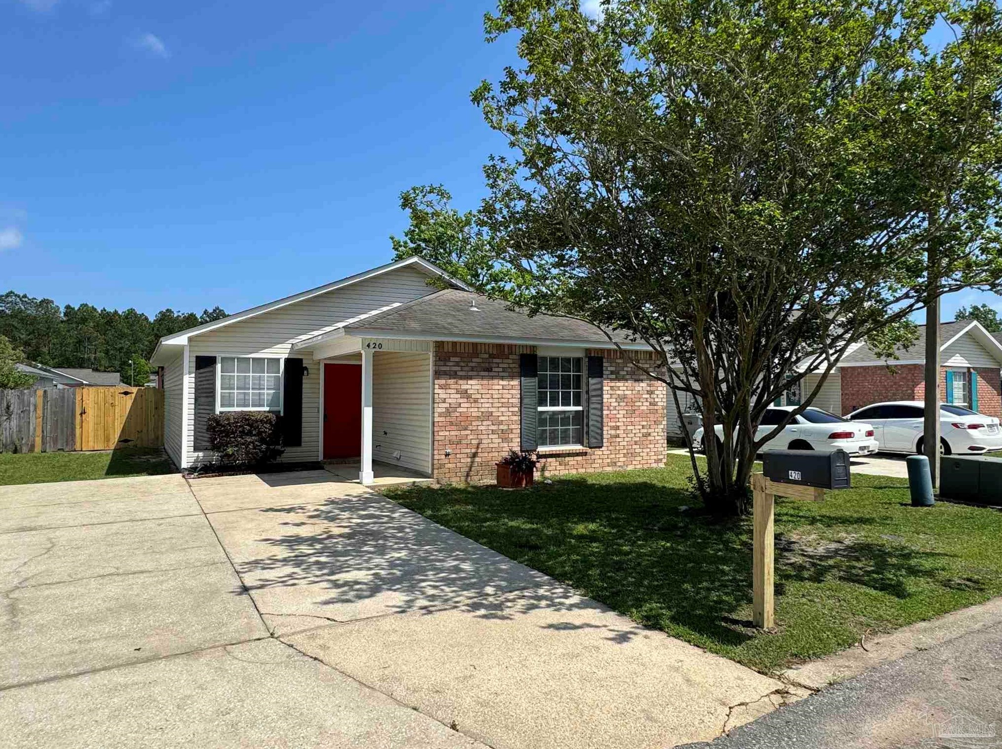 420 Shadow Way Ln, Pensacola, FL 32506