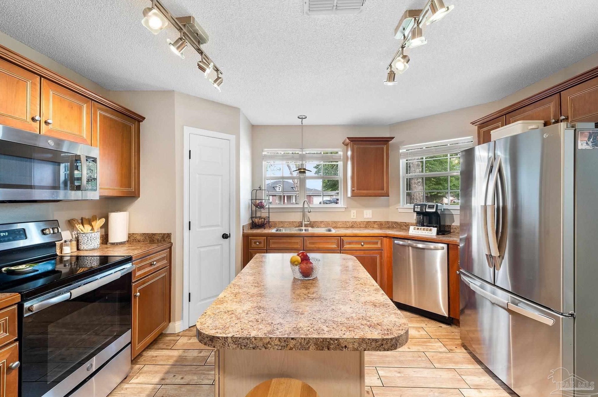 7036 Tylerwood Ct, Milton FL  32570-3294 exterior