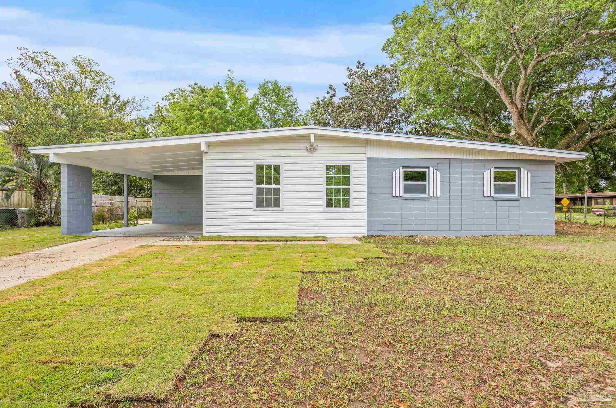 911 Montclair Rd, Pensacola, FL 32505-2747