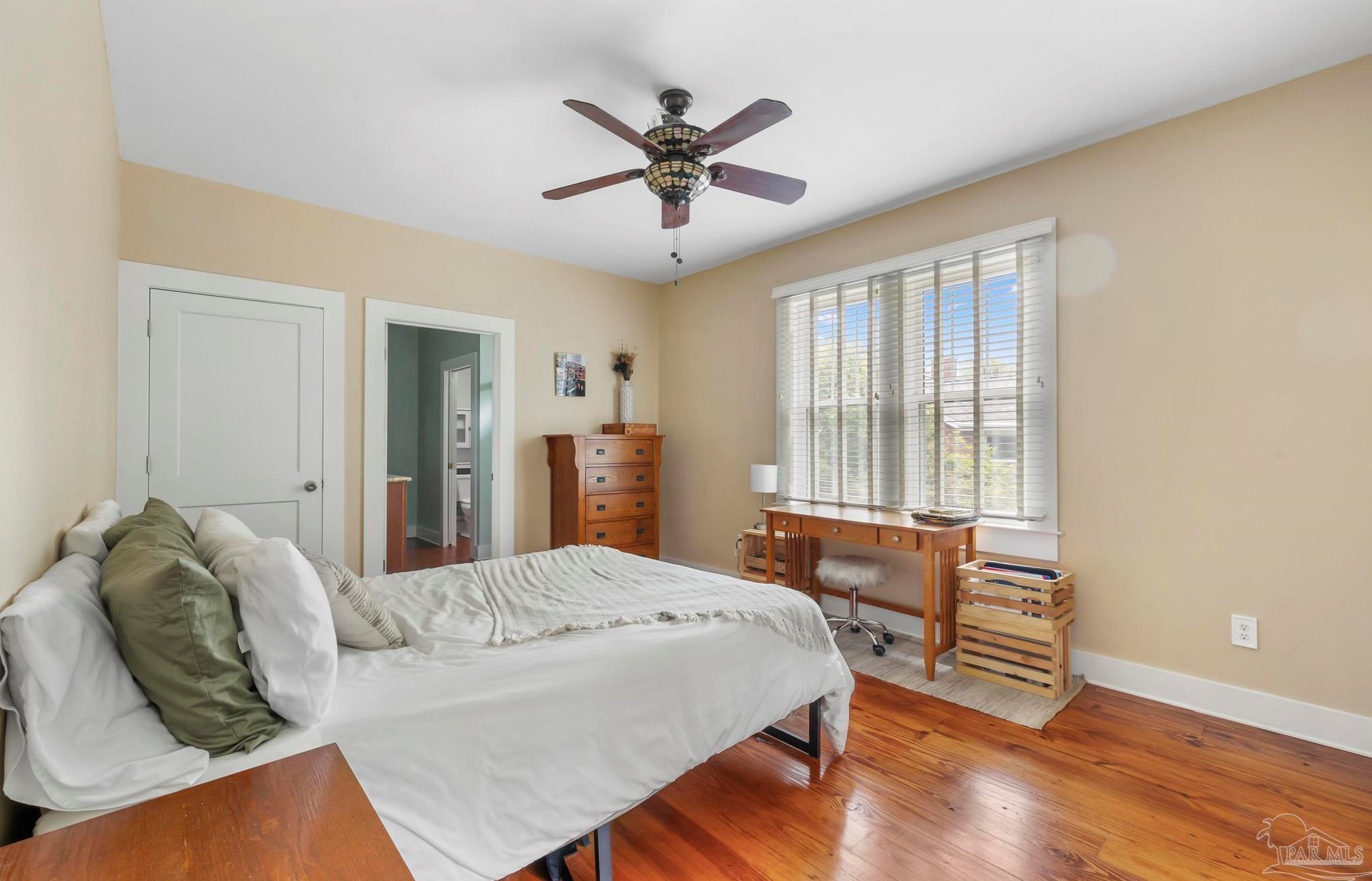 918 Hernandez St, Pensacola FL 32501-1933 exterior