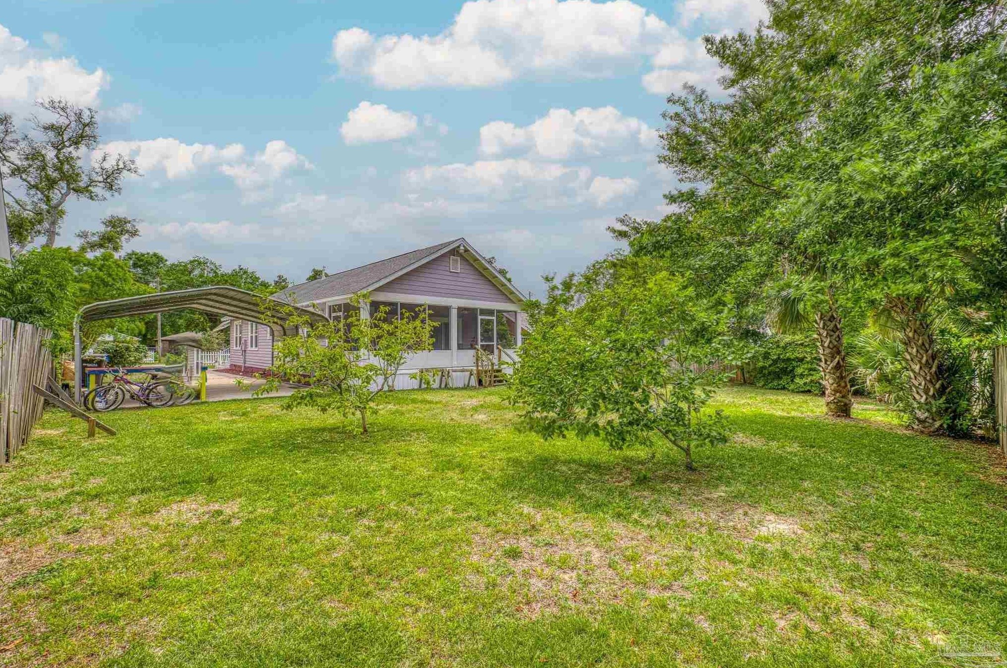 918 Hernandez St, Pensacola FL 32501-1933 exterior