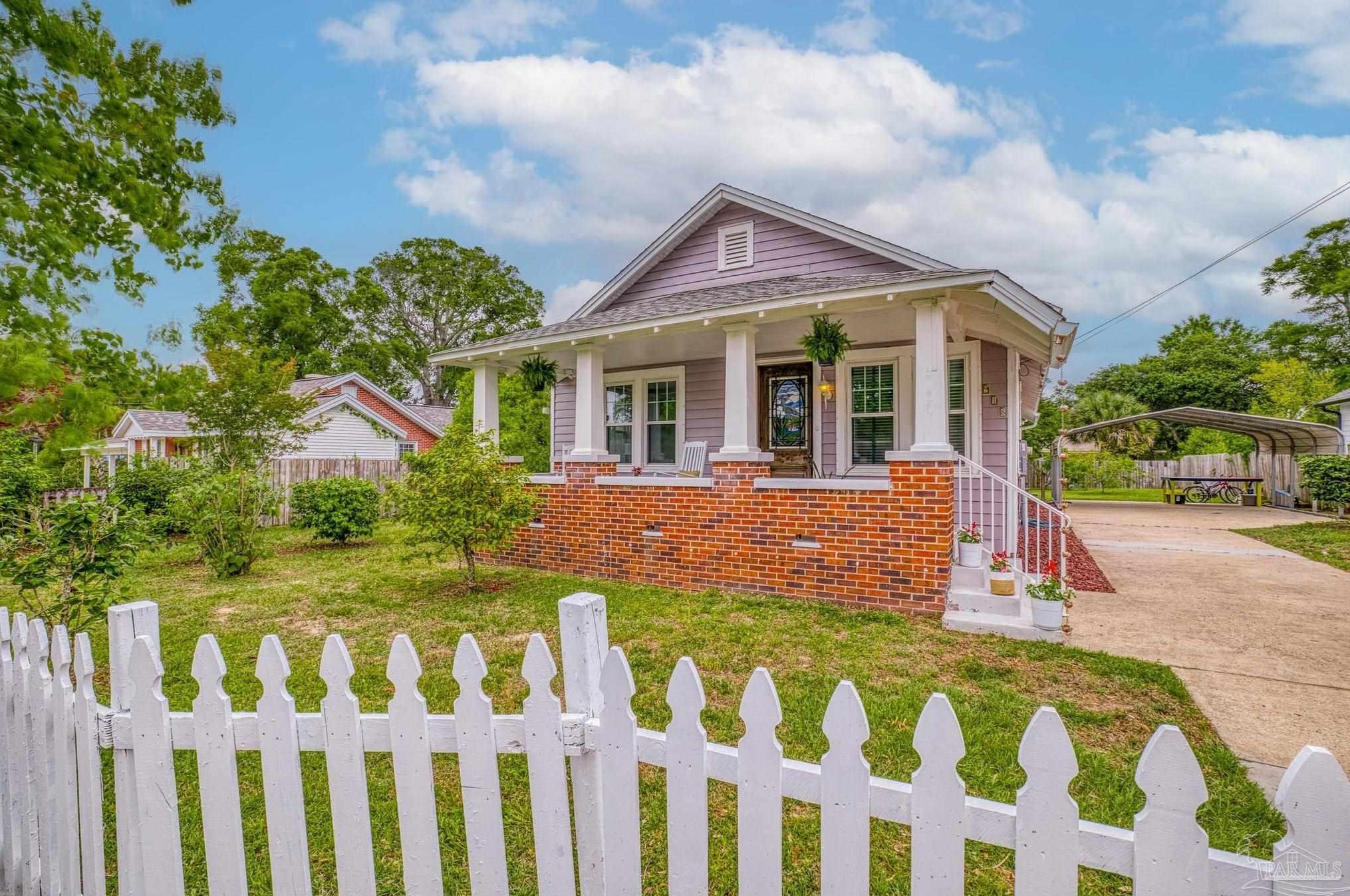 918 Hernandez St, Pensacola FL 32501-1933 exterior