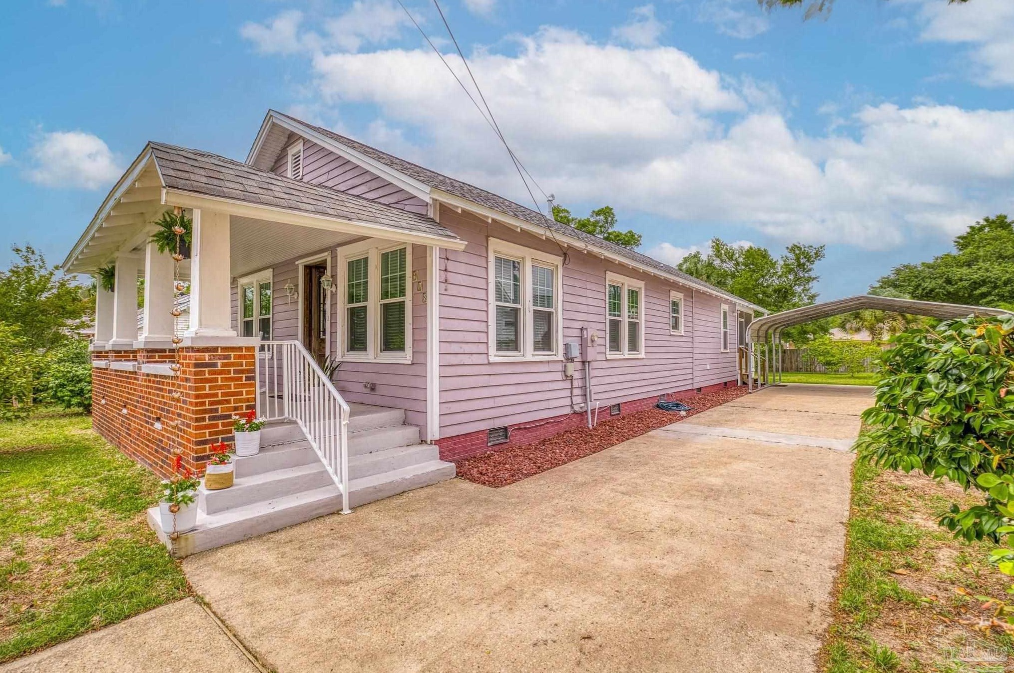 918 Hernandez St, Pensacola FL 32501-1933 exterior