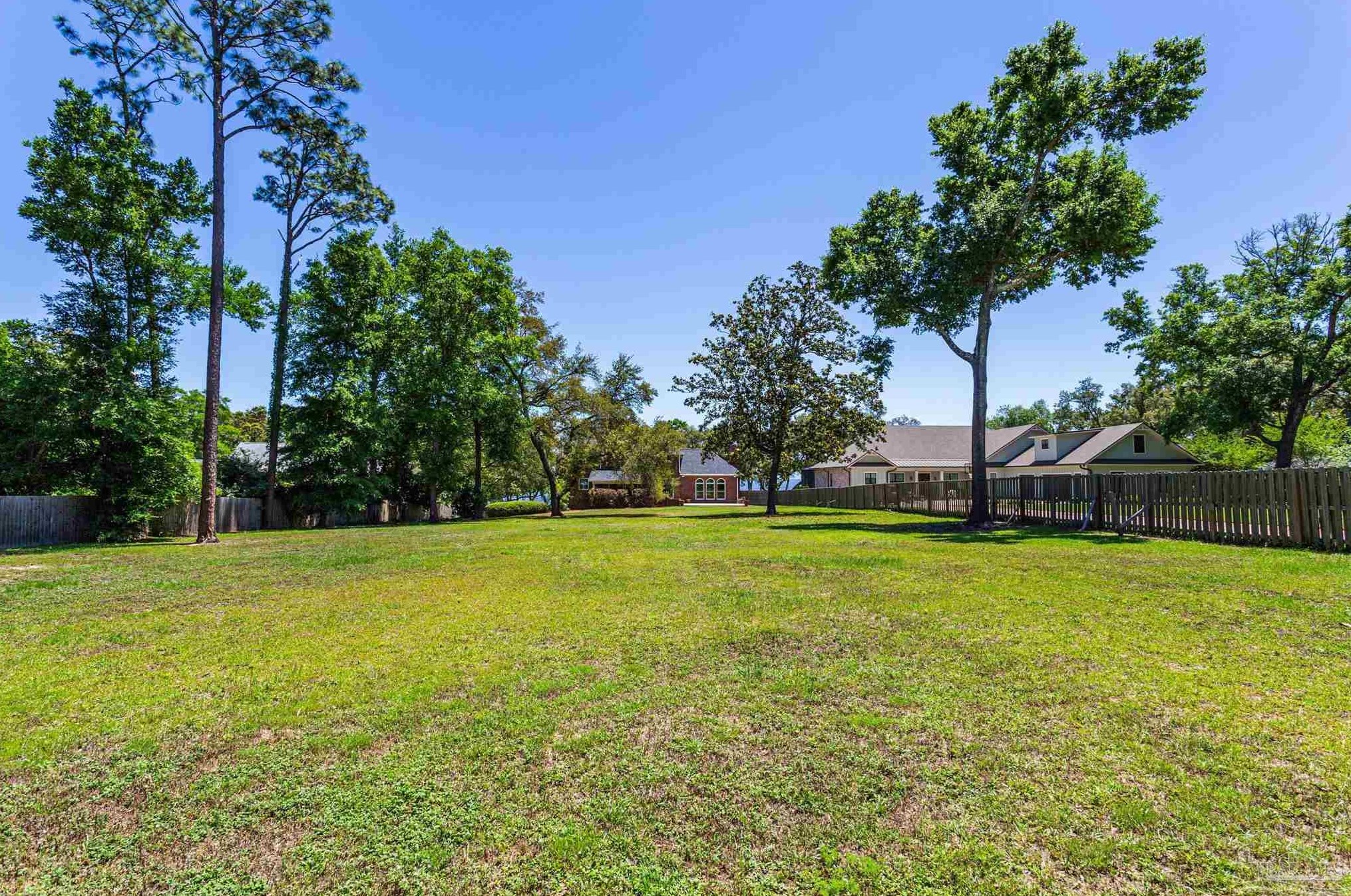 3829 Scenic Hwy, Pensacola FL  32504-9008 exterior