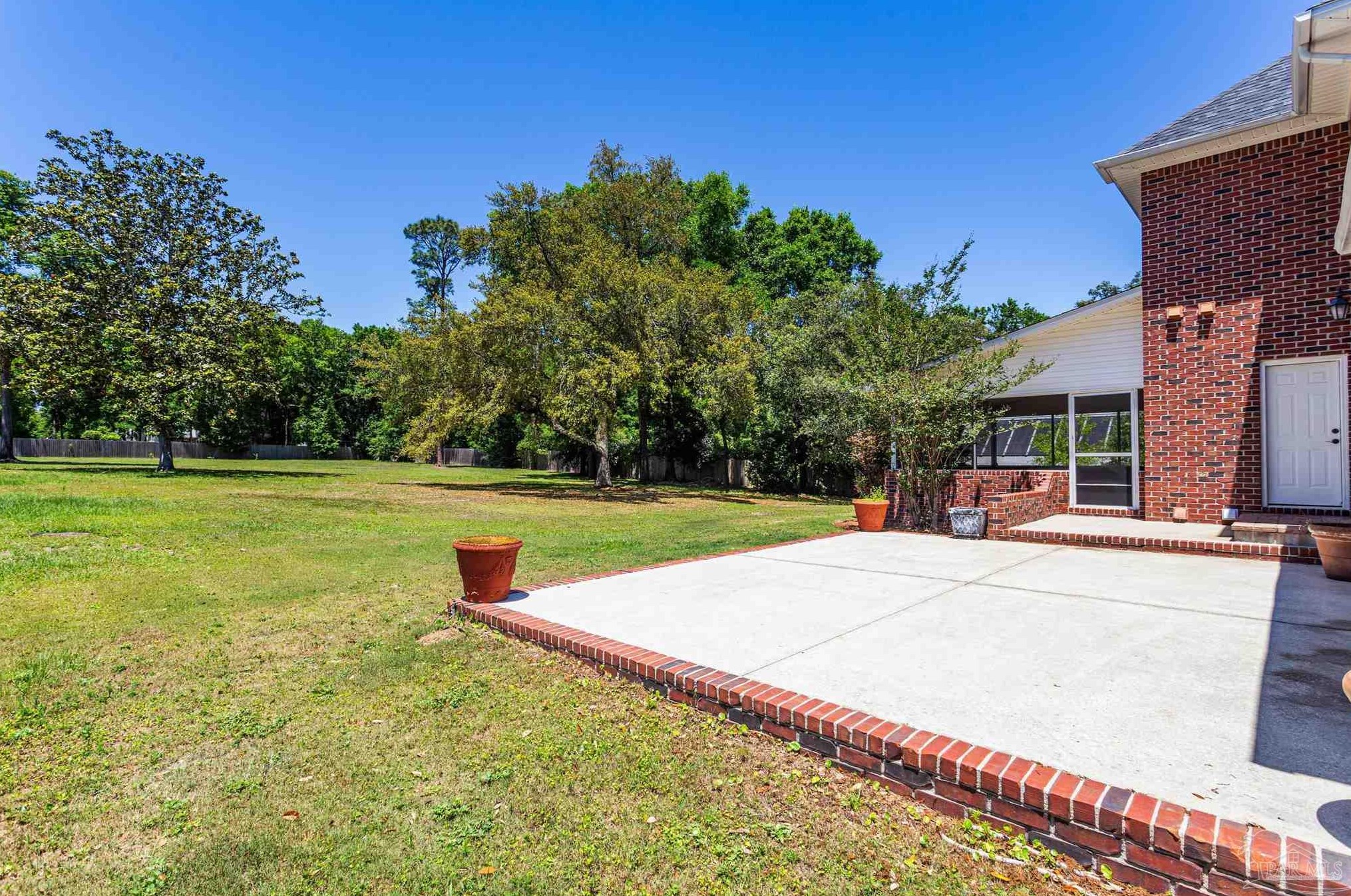 3829 Scenic Hwy, Pensacola FL  32504-9008 exterior