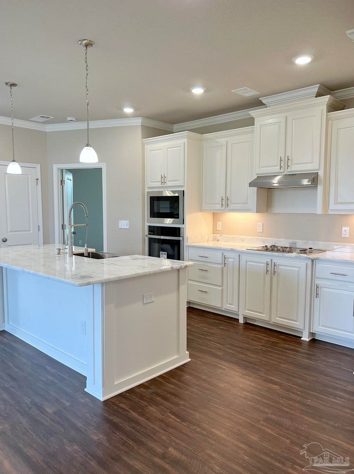 2300 Habersham Ln, Cantonment, FL 32533