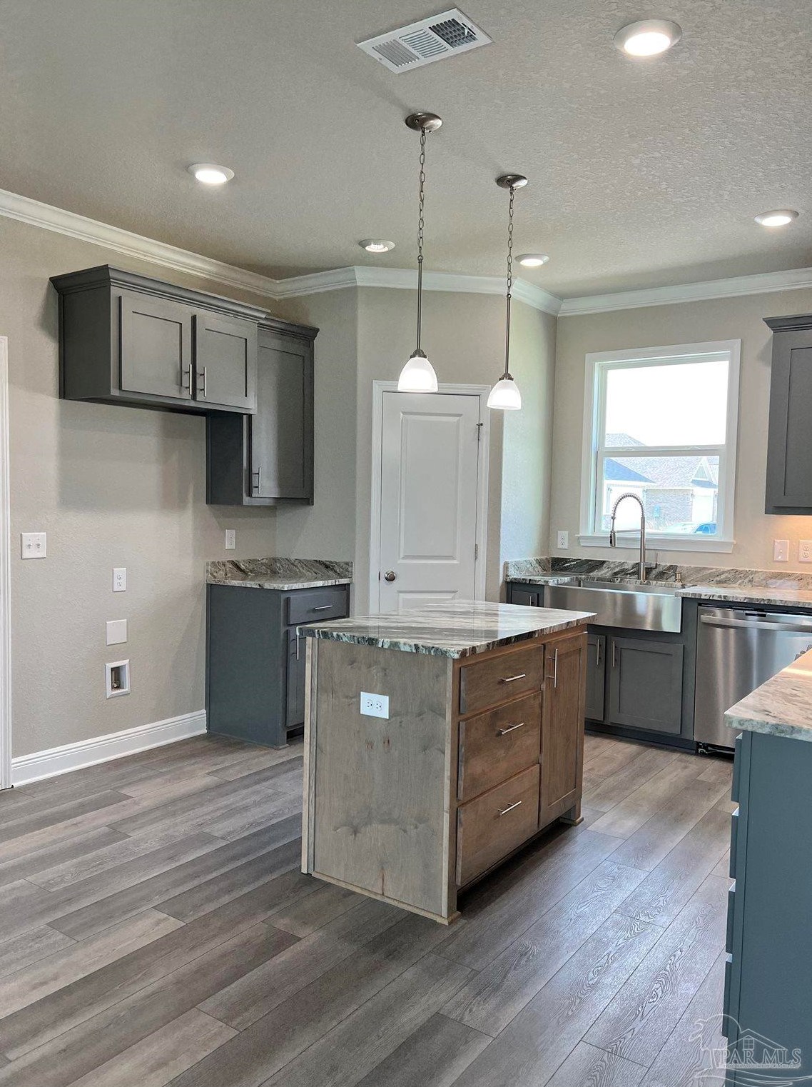2301 Habersham Ln, Cantonment, FL 32533