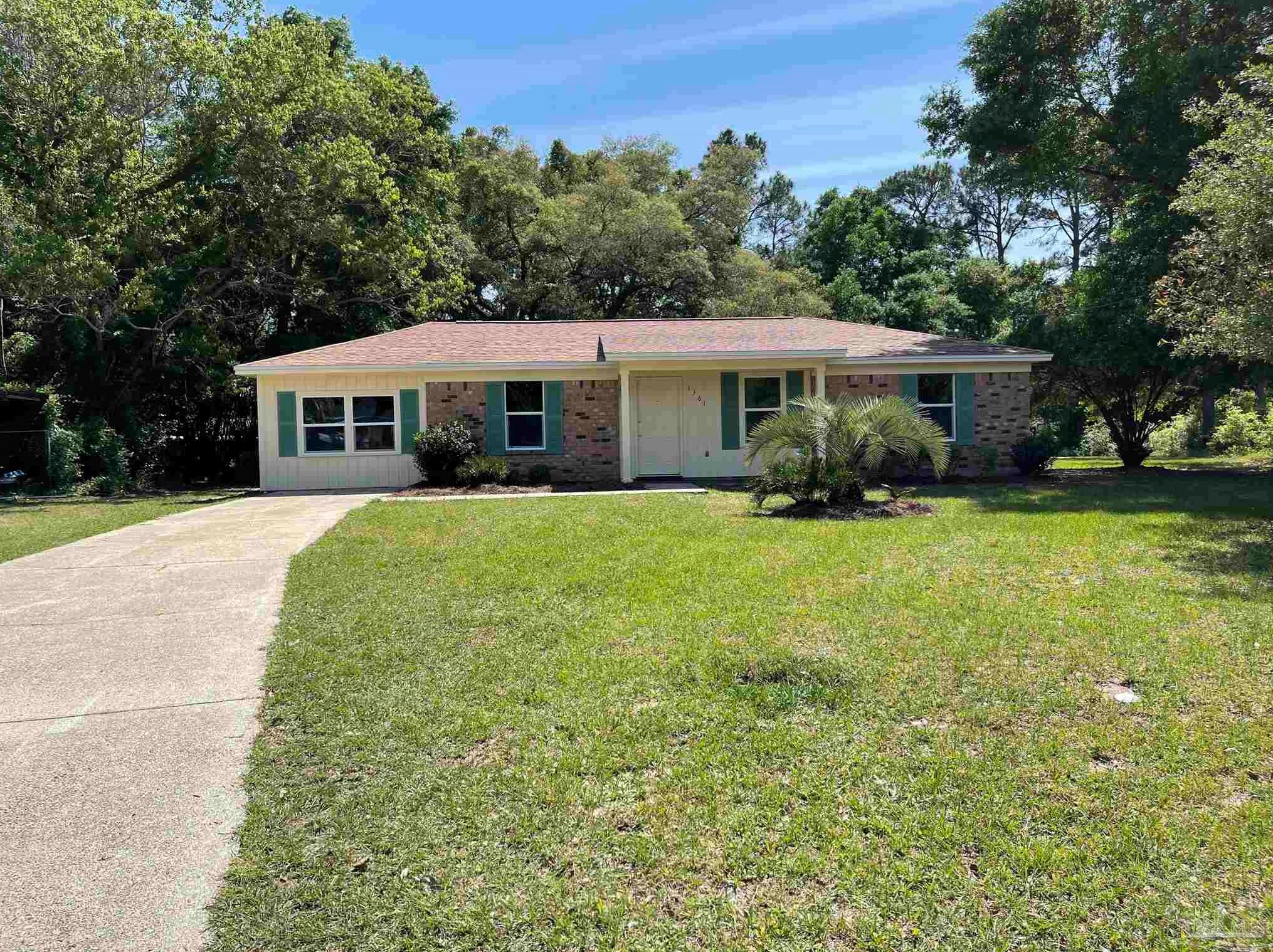 1361 Heatherwood Cir, Pensacola, FL 32506-9518