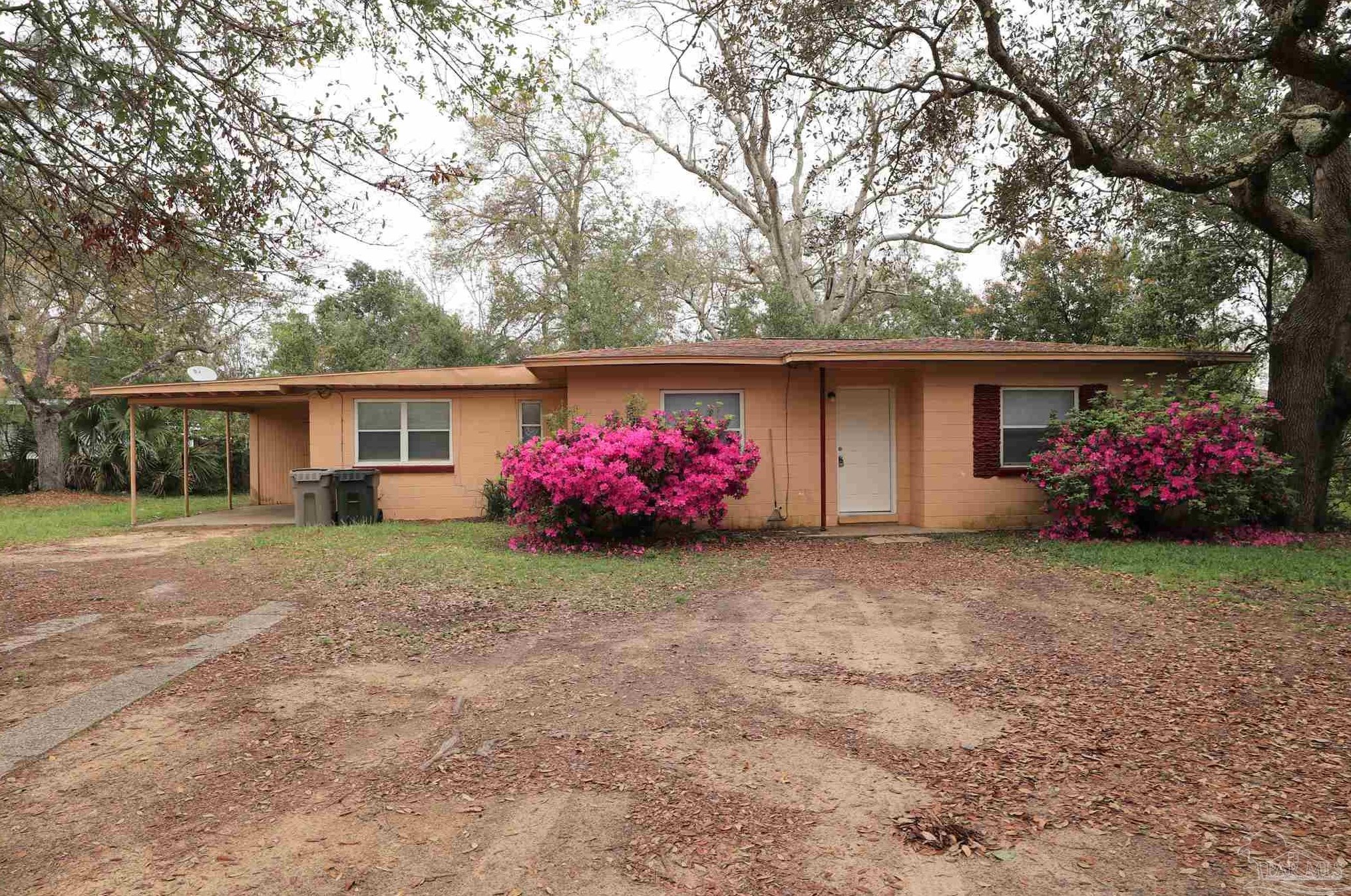 527 Frisco Rd, Pensacola, FL 32507