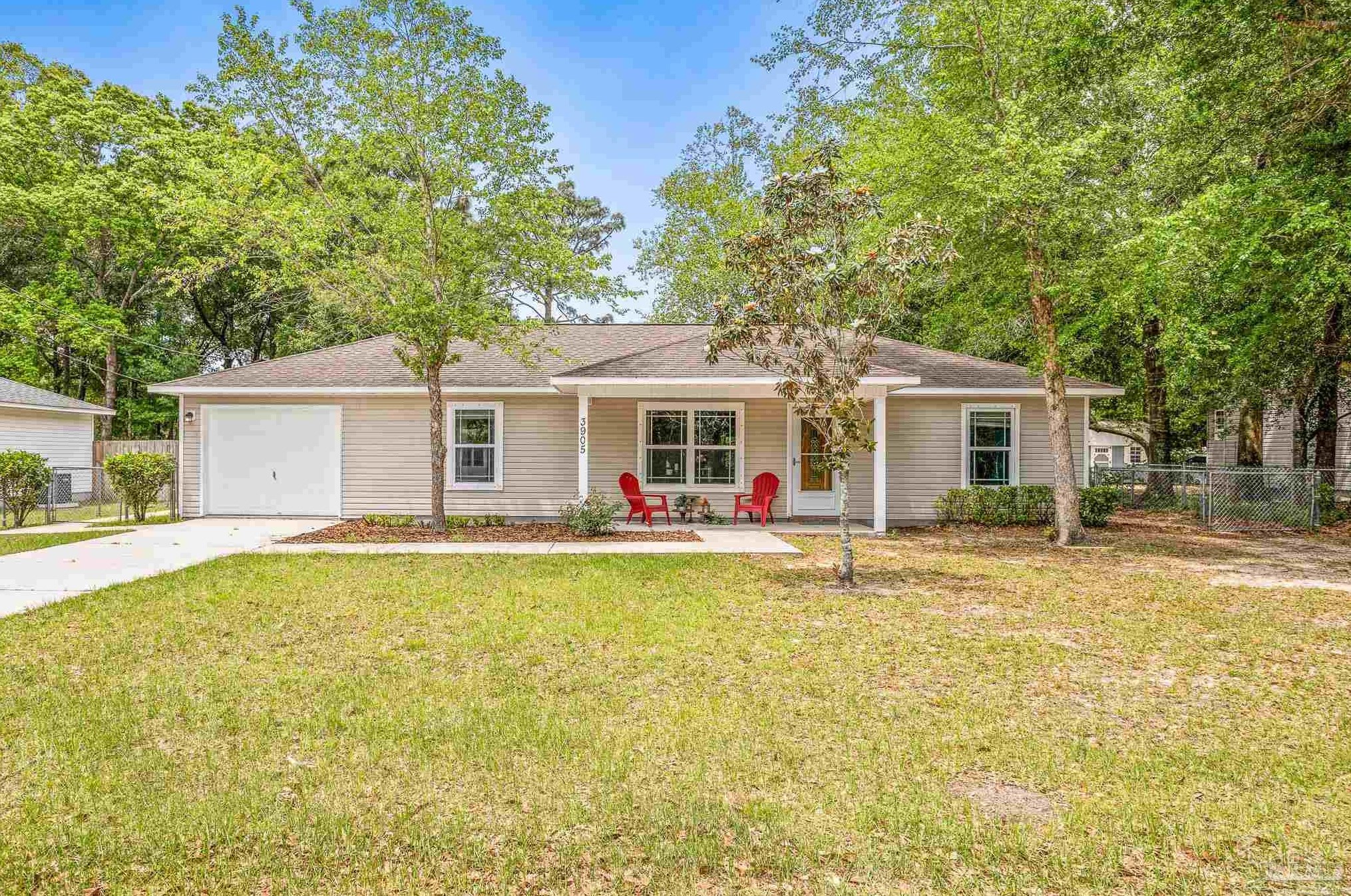3905 Oakus Dr, Milton, FL 32583-5548