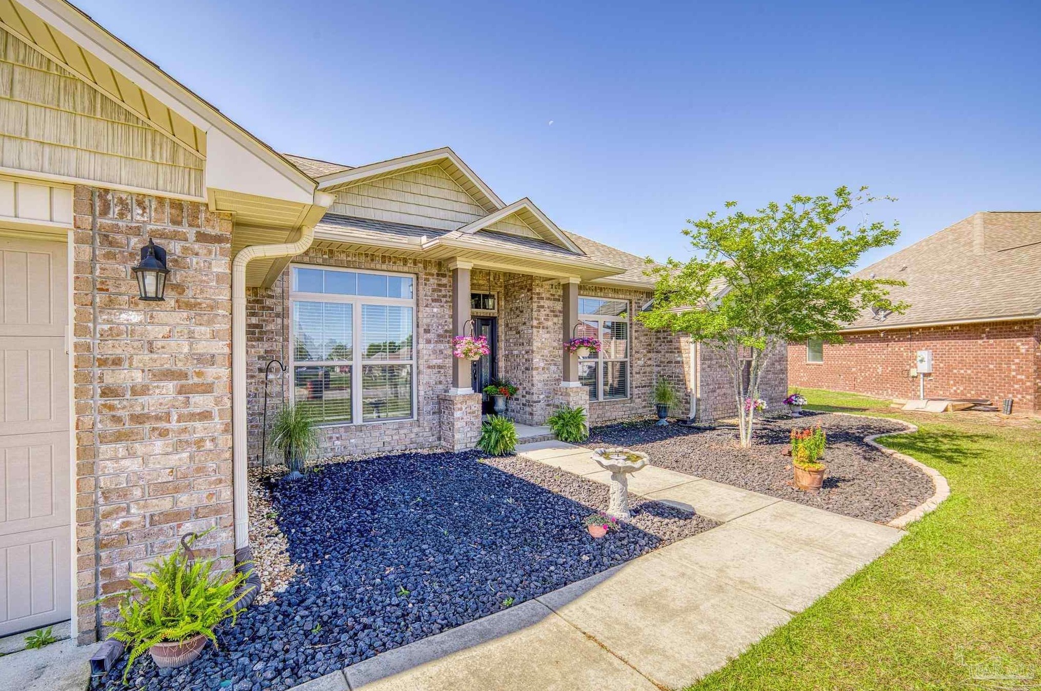 6102 Winchester Cir, Milton FL  32570-8914 exterior