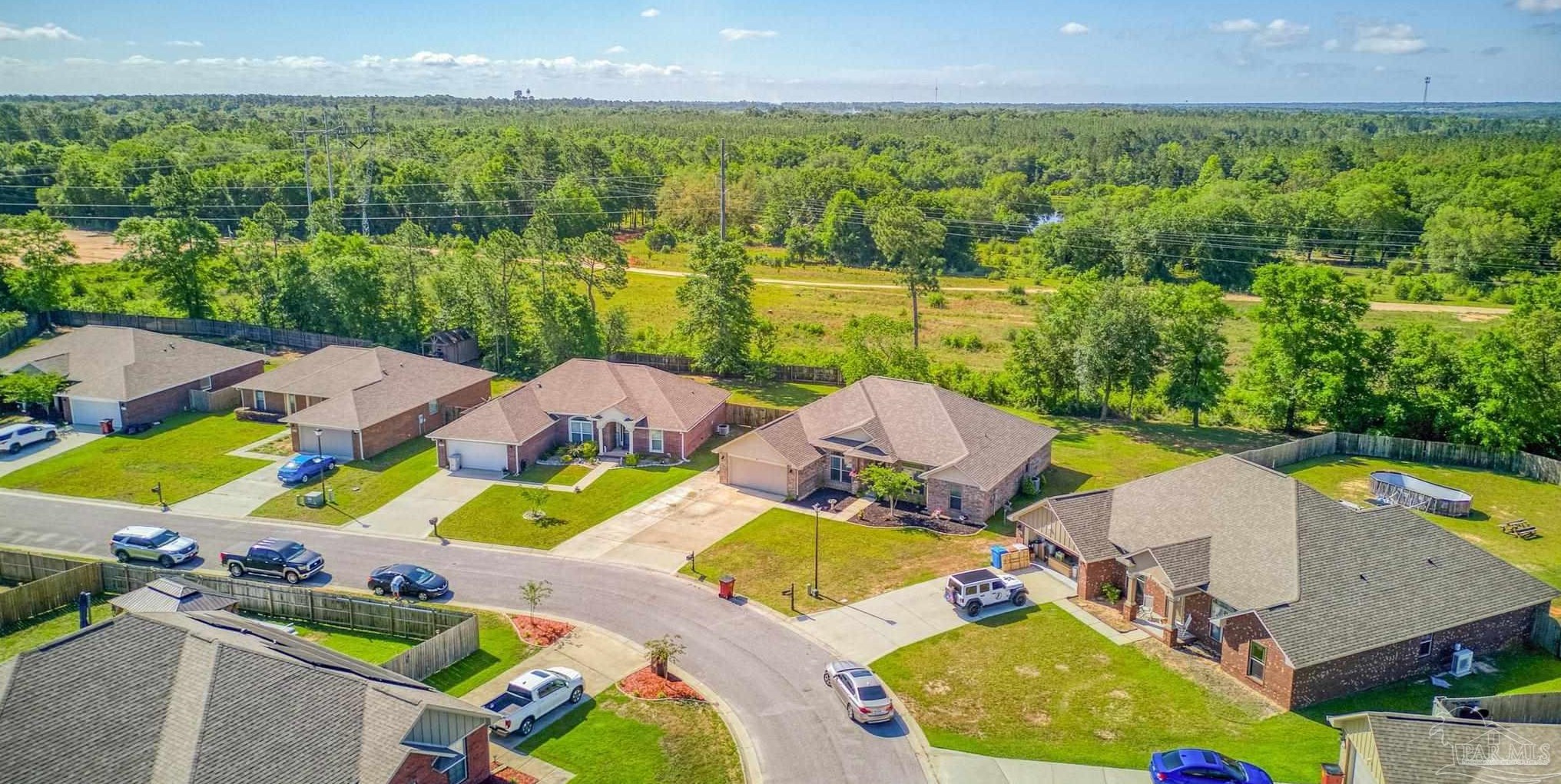 6102 Winchester Cir, Milton FL  32570-8914 exterior