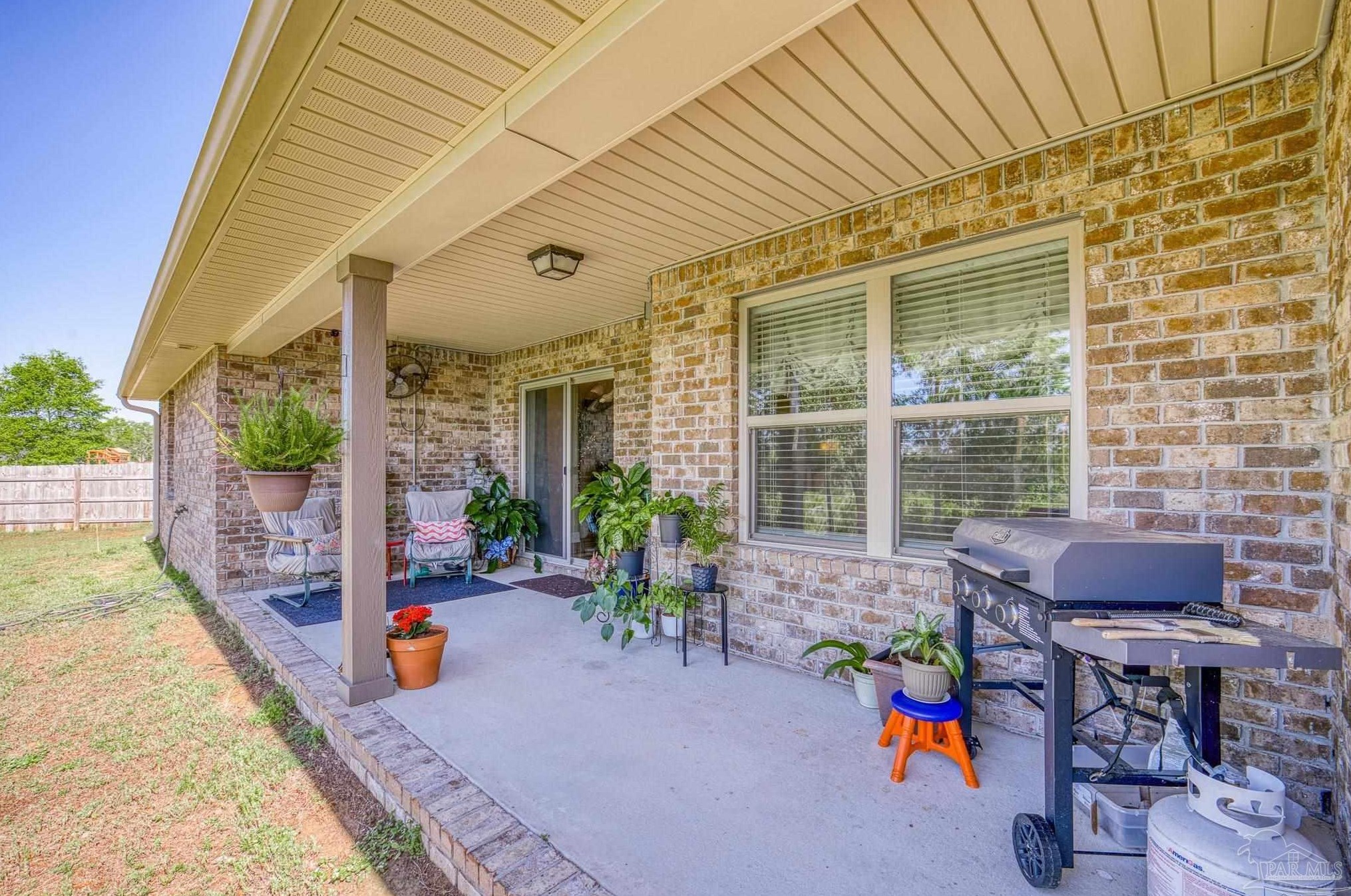 6102 Winchester Cir, Milton FL  32570-8914 exterior