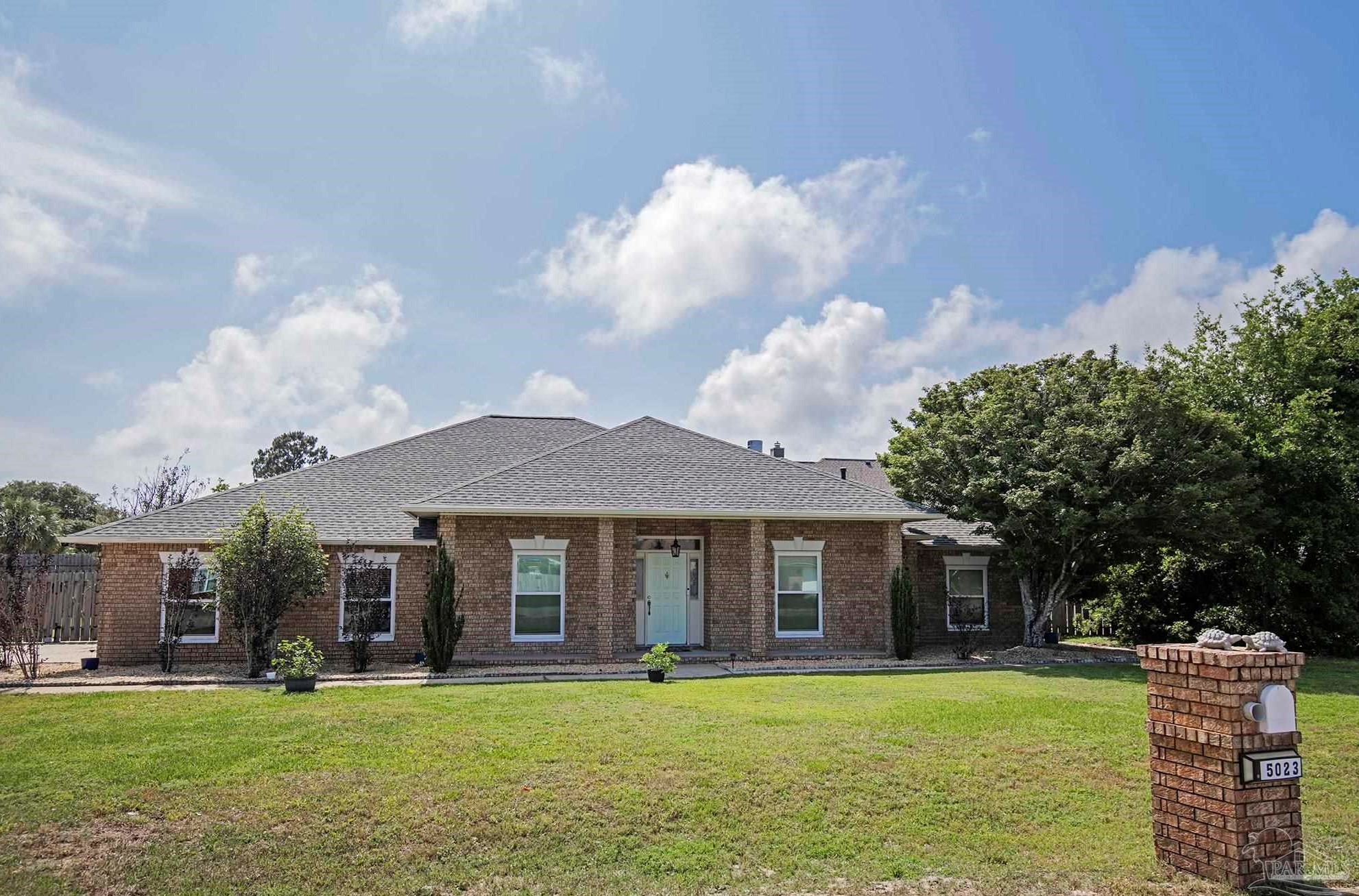 5023 Jenny Ln, Pensacola, FL 32507-8103