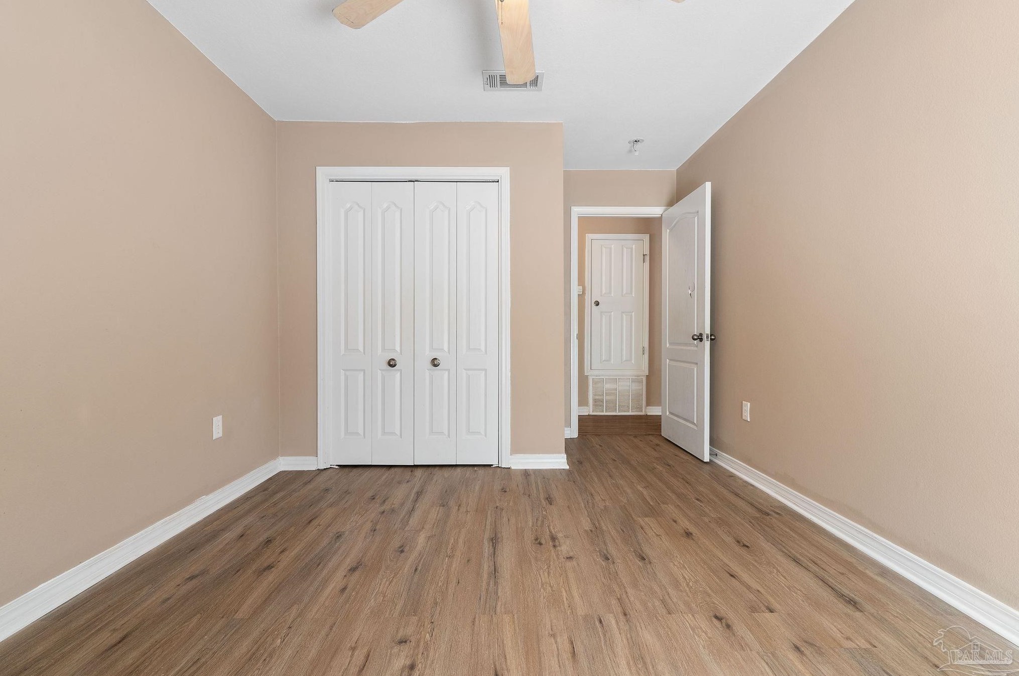 8553 Honeybee Ln, Milton FL  32583-2511 exterior