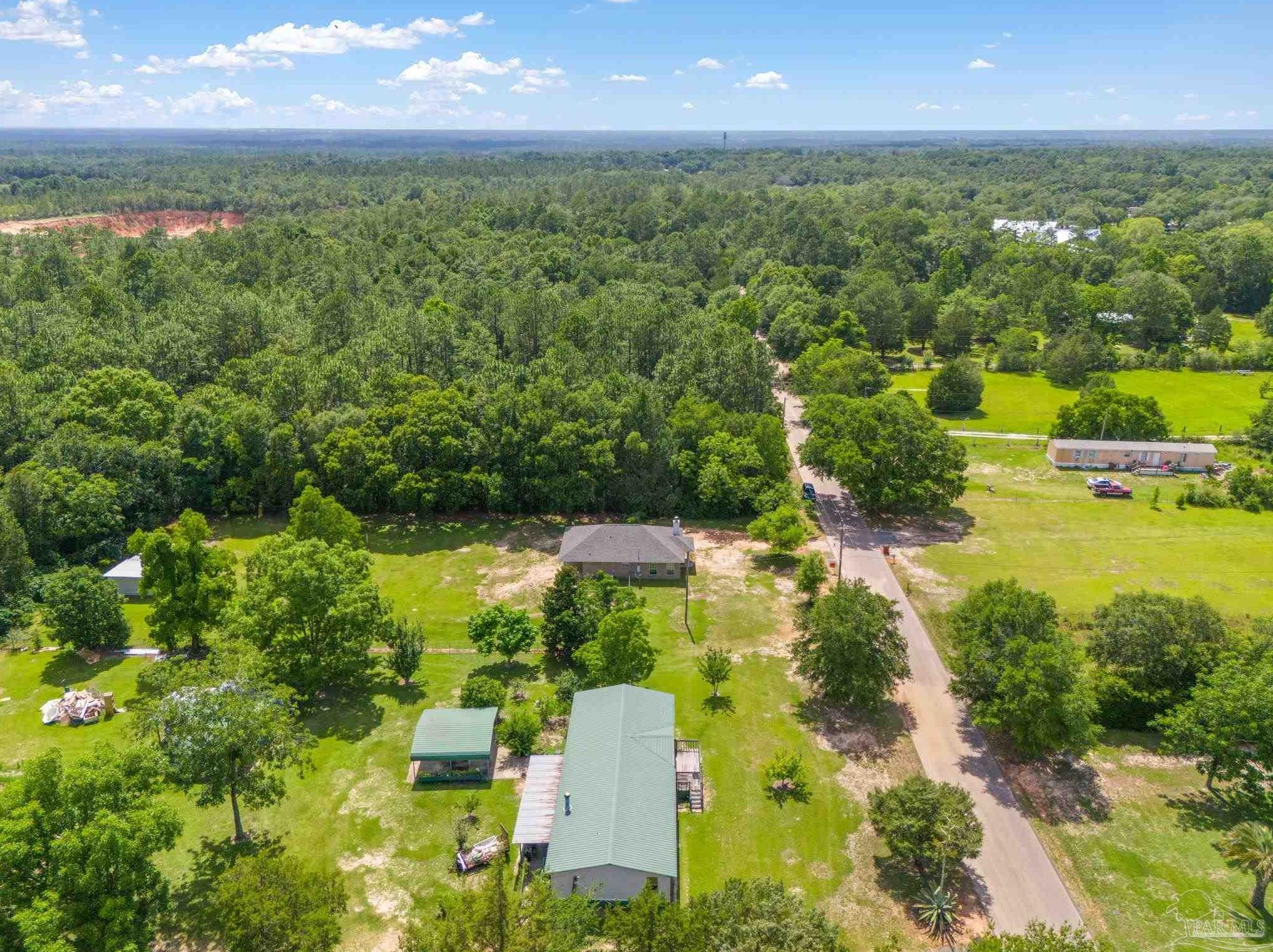 8553 Honeybee Ln, Milton FL  32583-2511 exterior