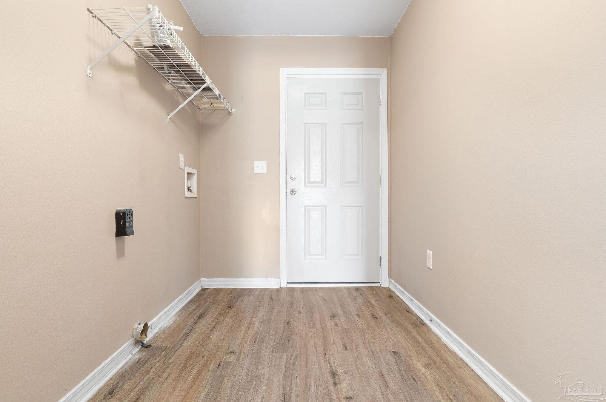 8553 Honeybee Ln, Milton FL  32583-2511 exterior