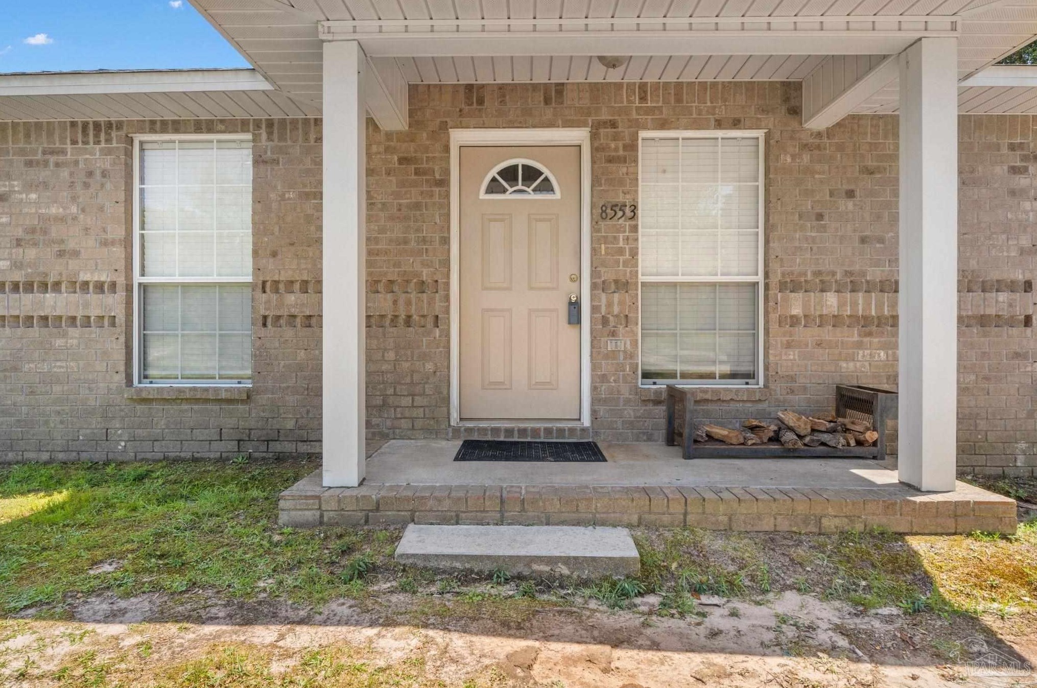 8553 Honeybee Ln, Milton FL  32583-2511 exterior