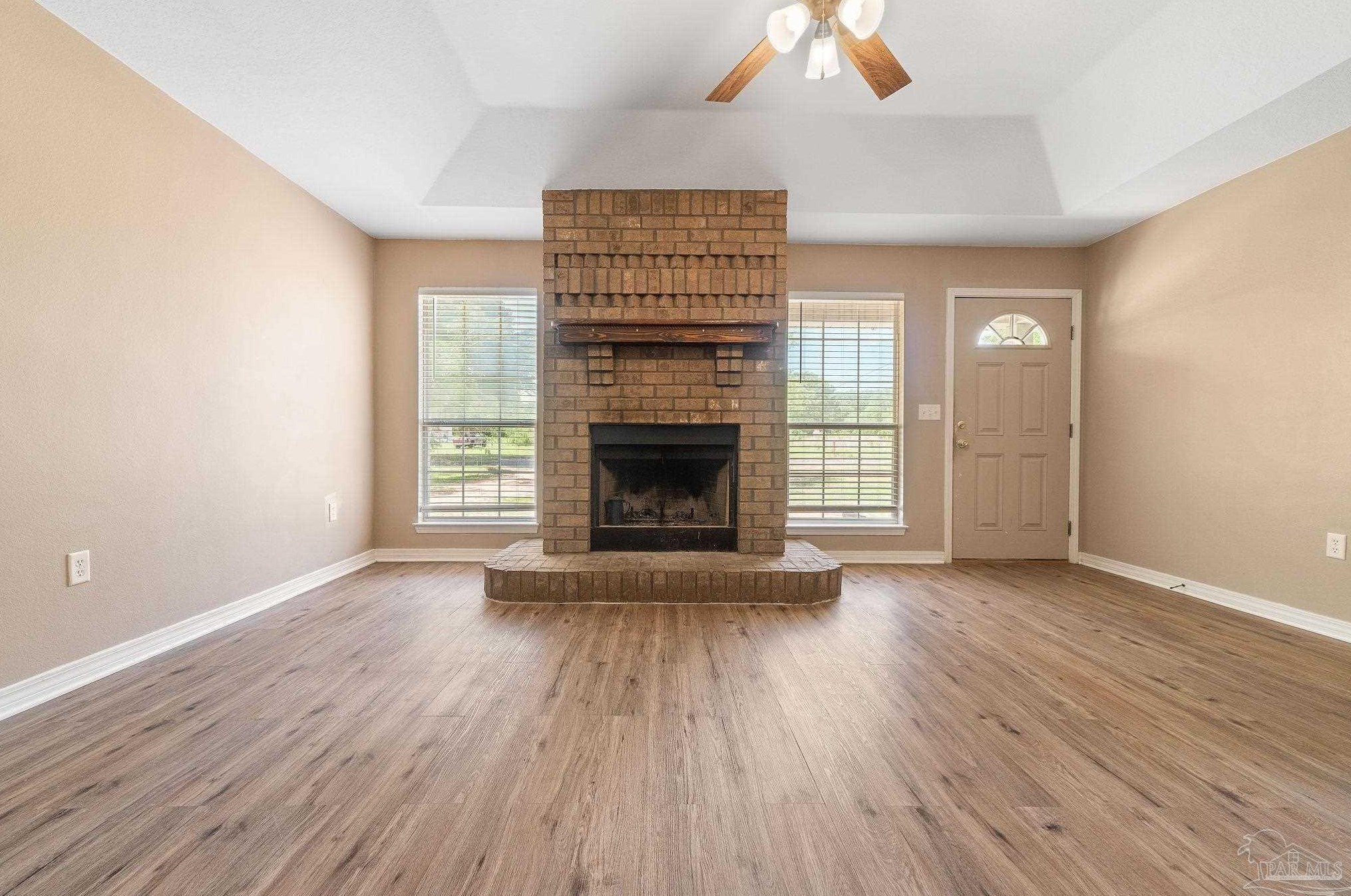 8553 Honeybee Ln, Milton FL  32583-2511 exterior