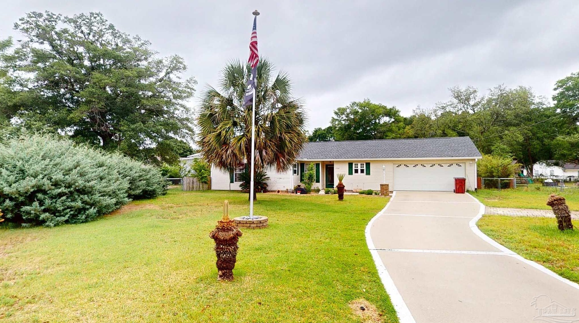 5709 Bentley Cir, Milton FL  32570-8726 exterior