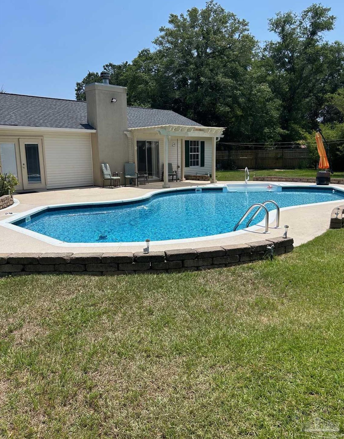 5709 Bentley Cir, Milton FL  32570-8726 exterior