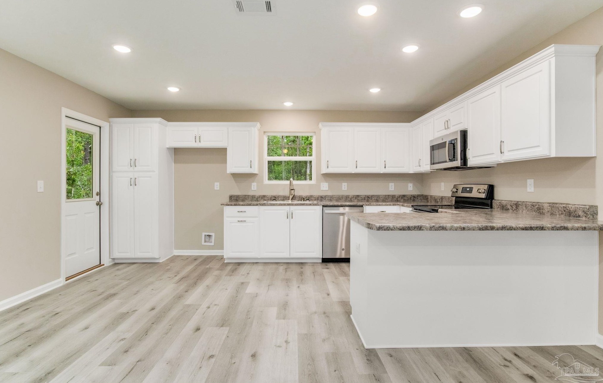 3240 Electra Dr, Milton, FL 32583