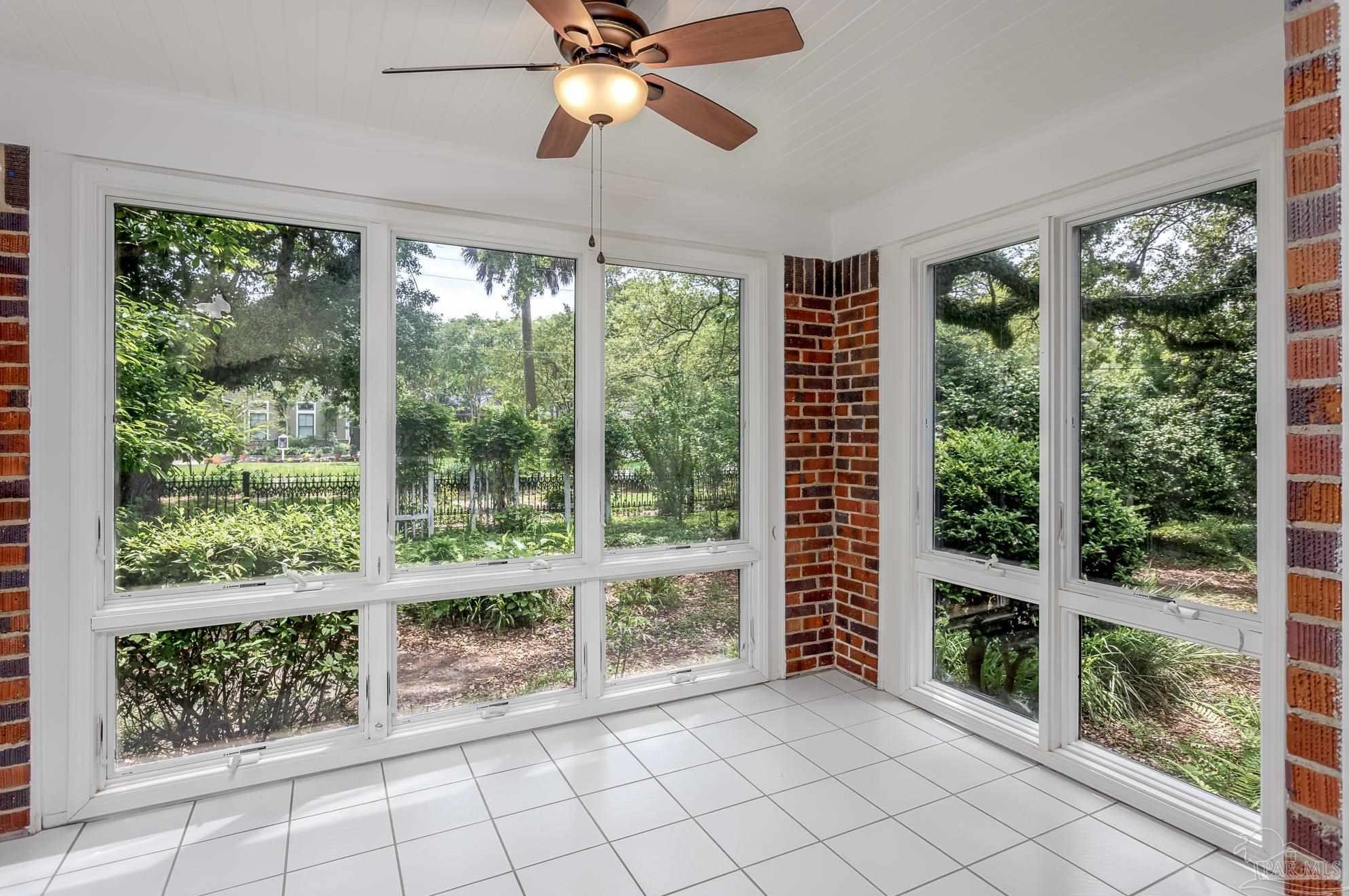 925 Blount St, Pensacola FL  32503-5669 exterior