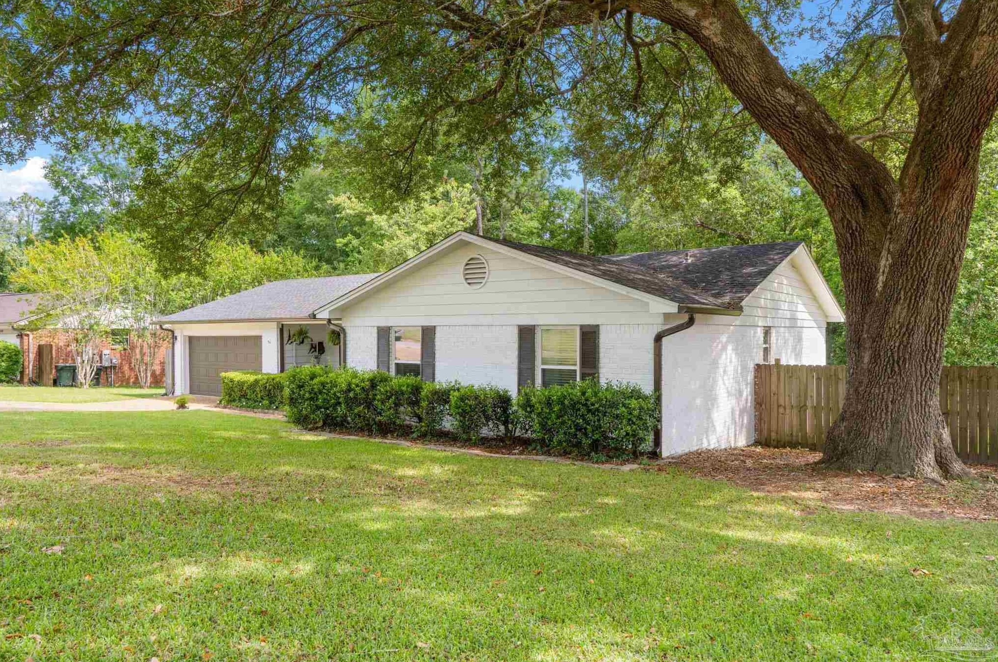 10237 Sugar Creek Dr, Pensacola, FL 32514-1633