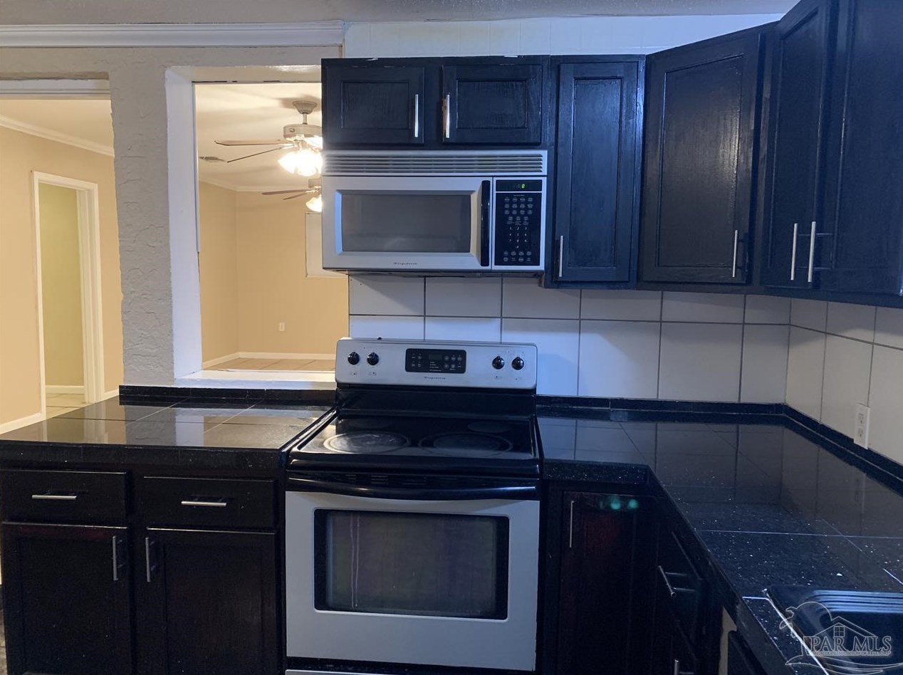 203 Edison Dr, Pensacola, FL 32505