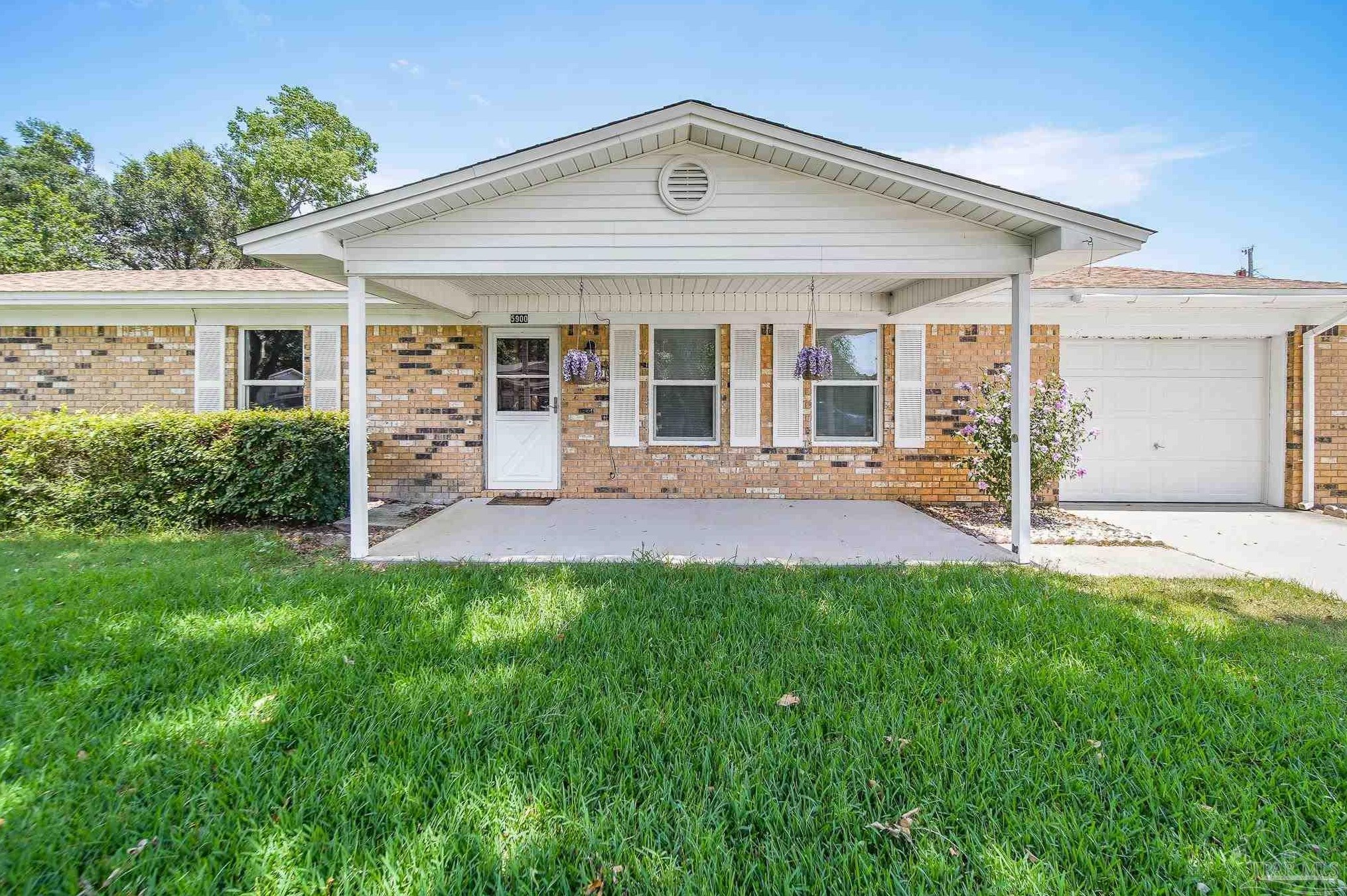5900 Foster St, Pensacola, FL 32526-8965