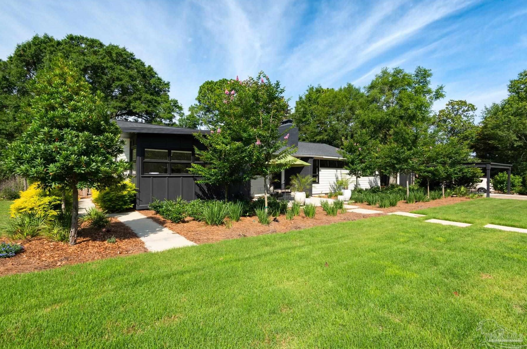 467 Woodbine Dr, Pensacola, FL 32503-3281
