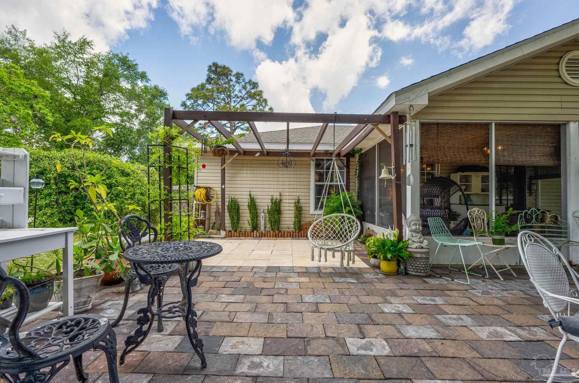 8901 Mars Dr, Pensacola, FL 32507-1431