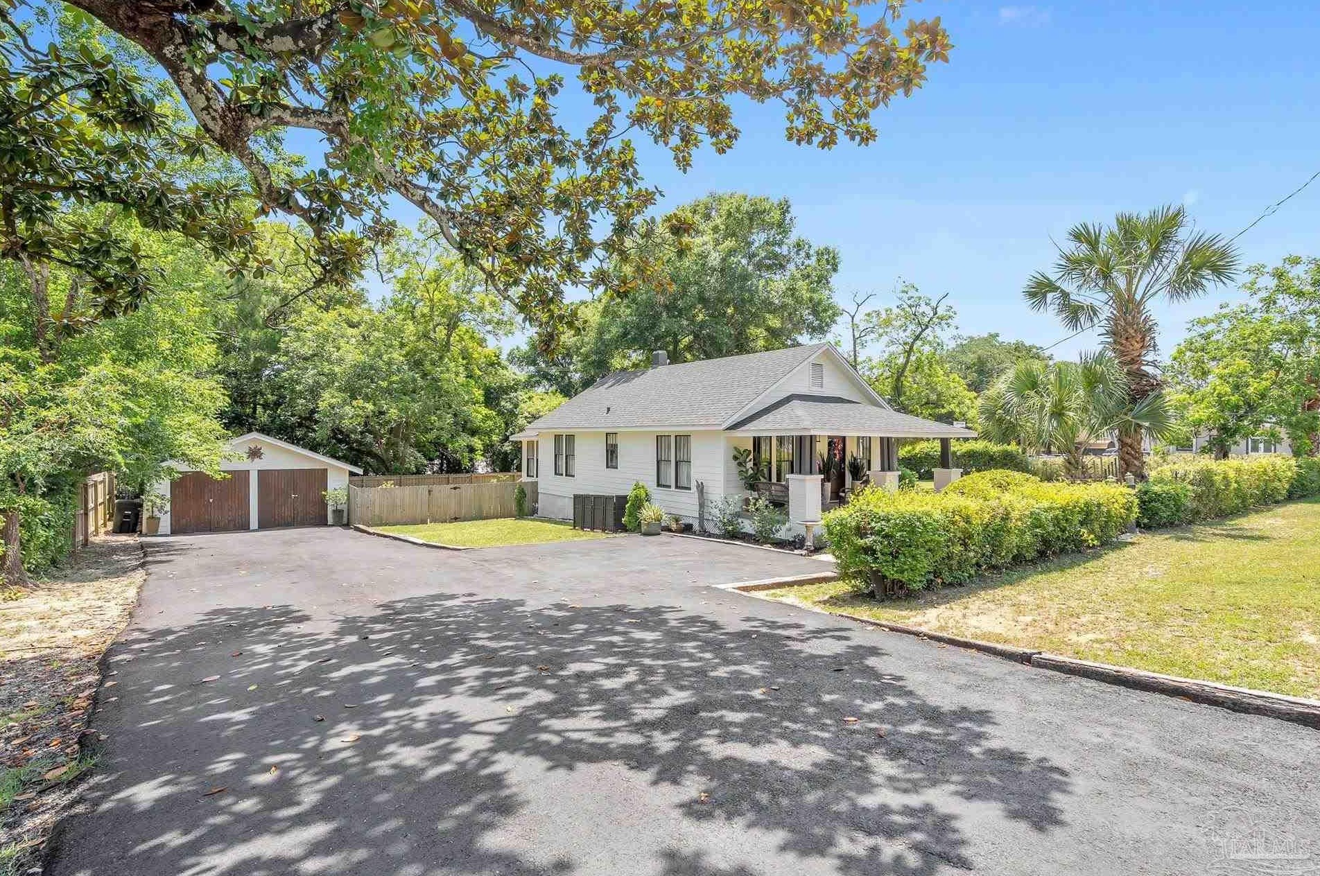 2025 Wright St, Pensacola, FL 32501-3660