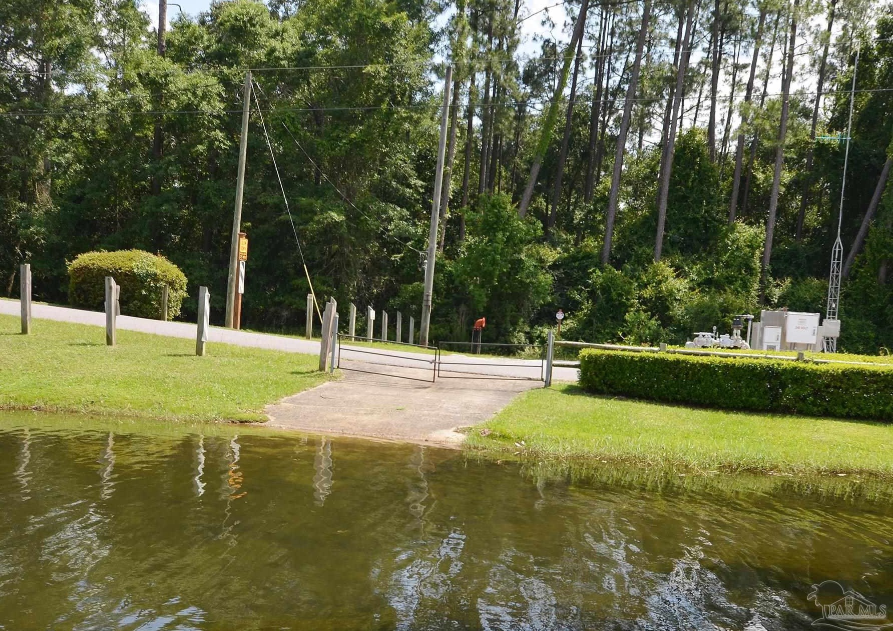 5216 Rowe Trl, Milton FL  32571-9542 exterior