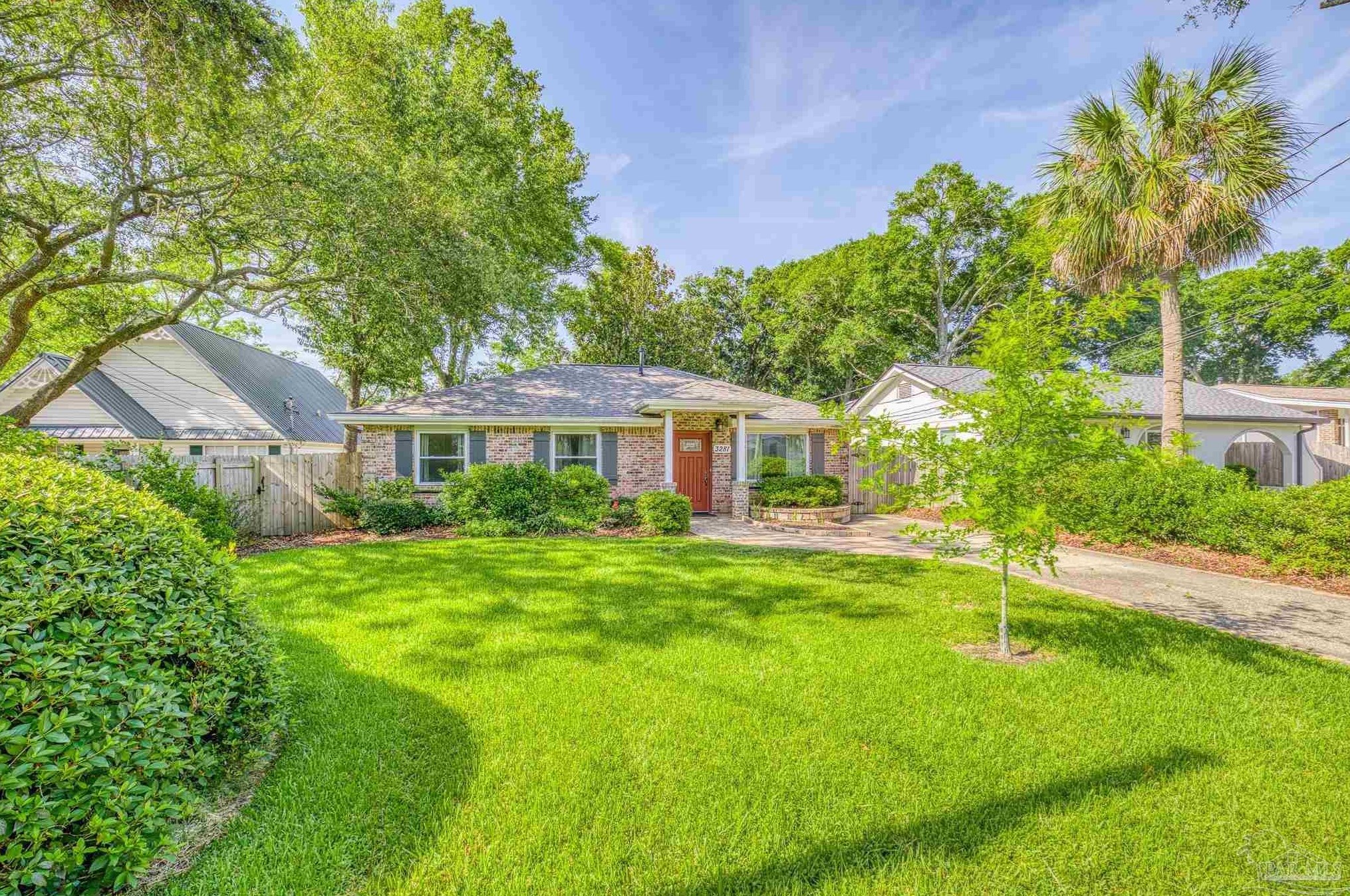 3281 Brainerd St, Pensacola, FL 32503-6809