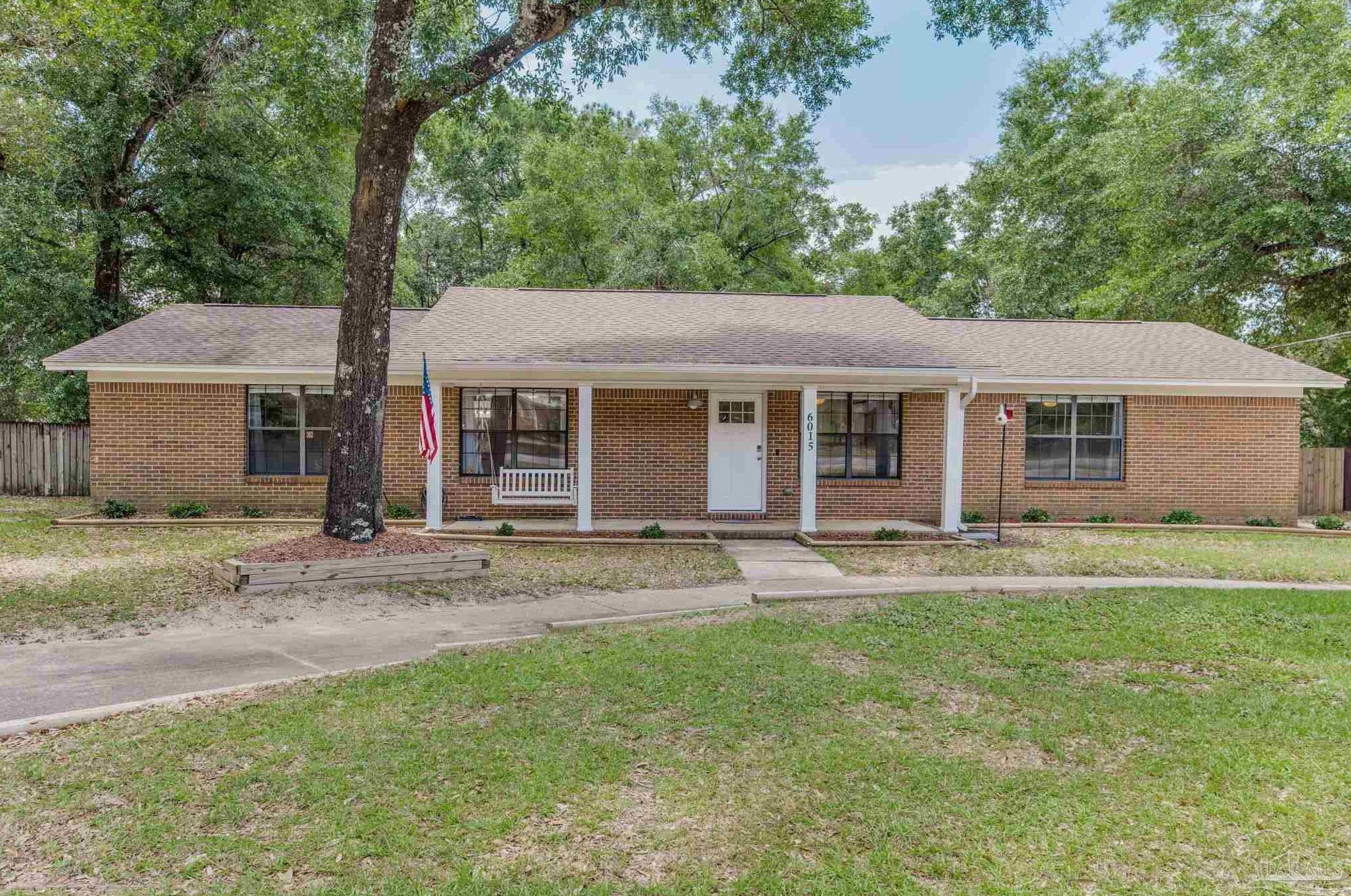 6015 Hamilton Bridge Rd, Milton, FL 32570