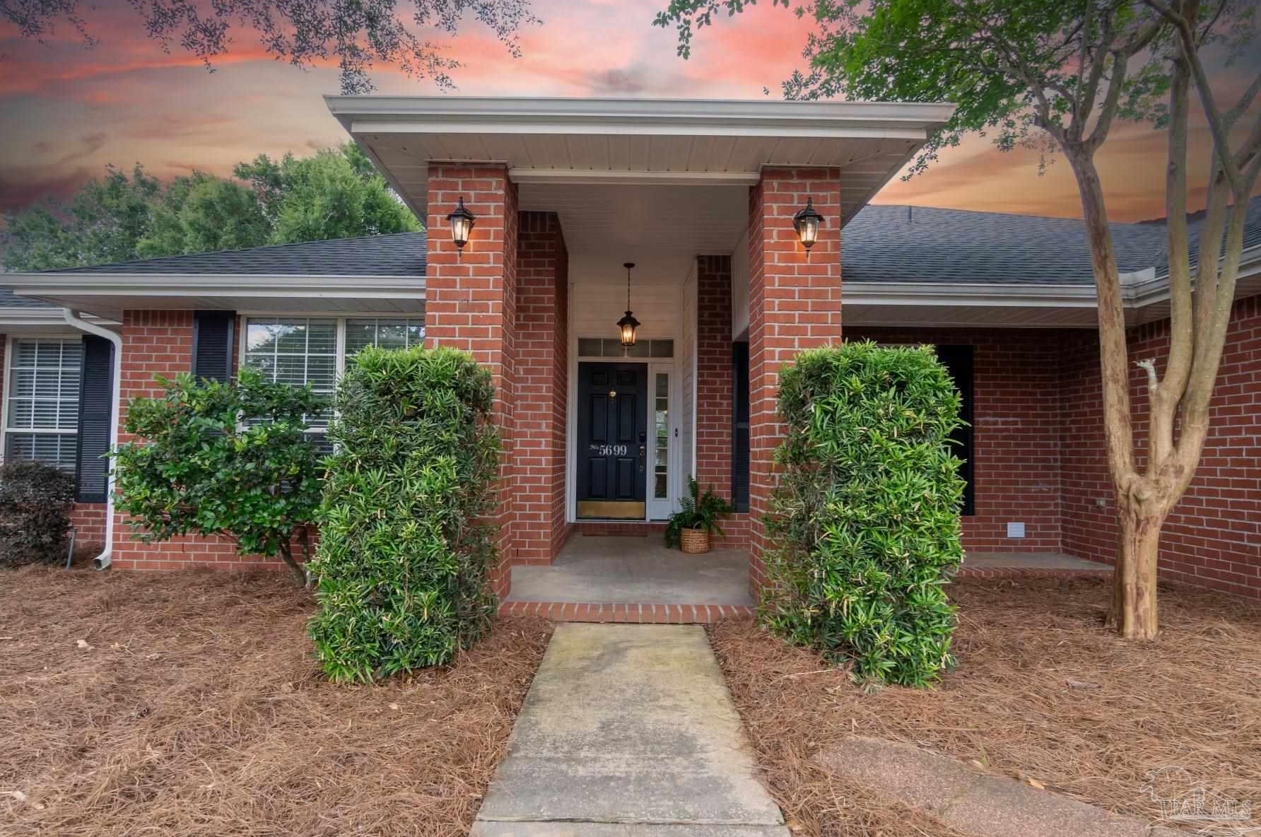 5699 Pin Oak Ave, Milton, FL 32583-1830