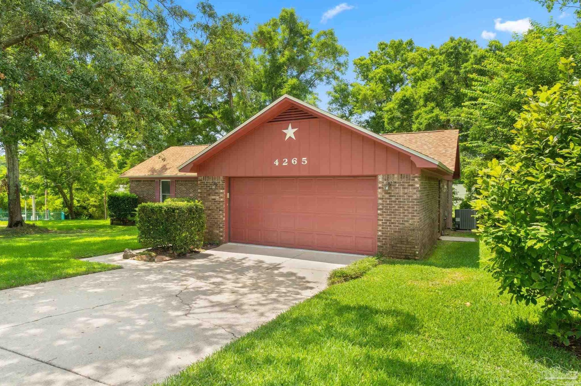 4265 Chezarae Dr, Pensacola, FL 32514-6550