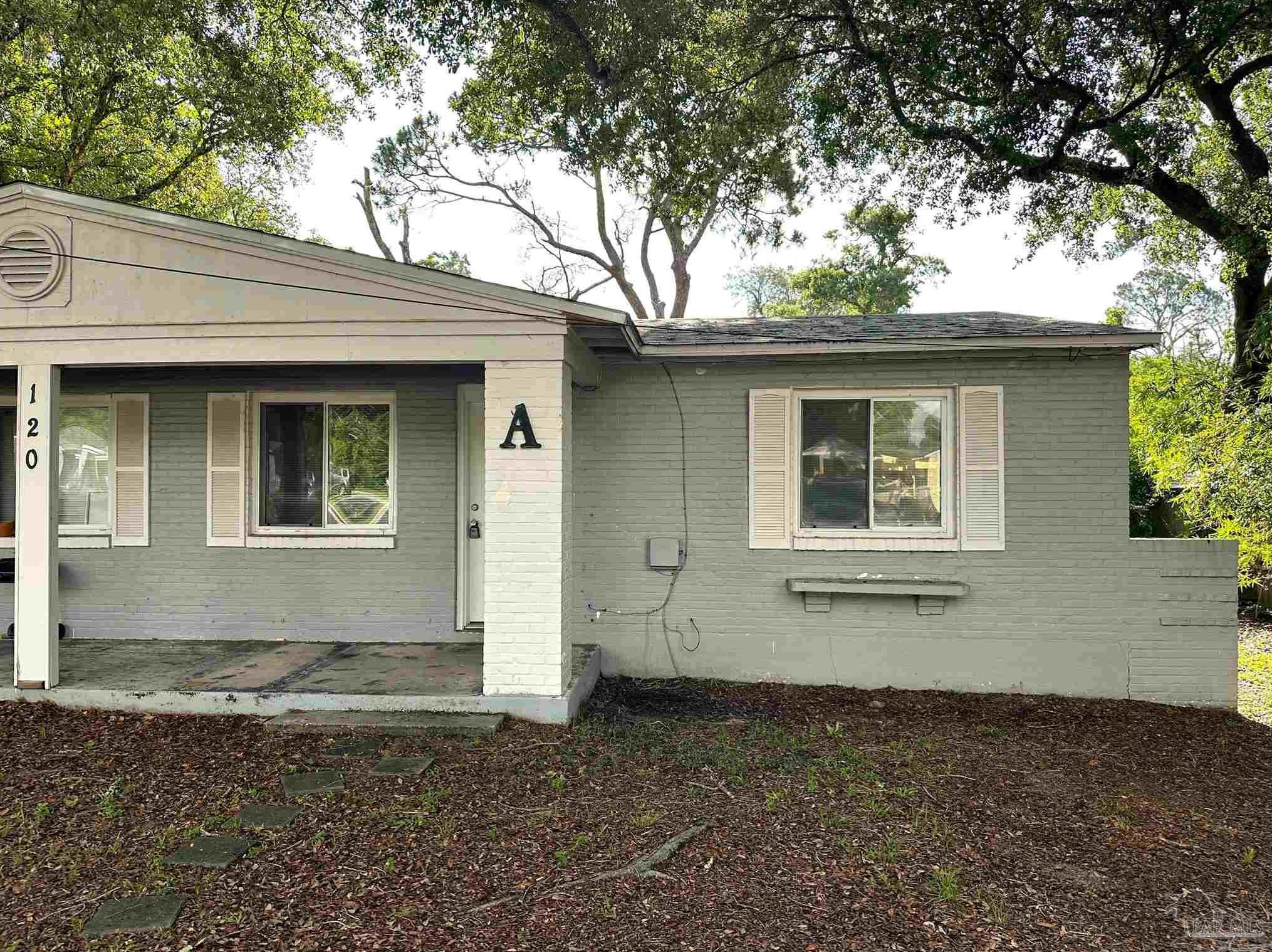 120 Holmes Dr, Pensacola, FL 32507-3212