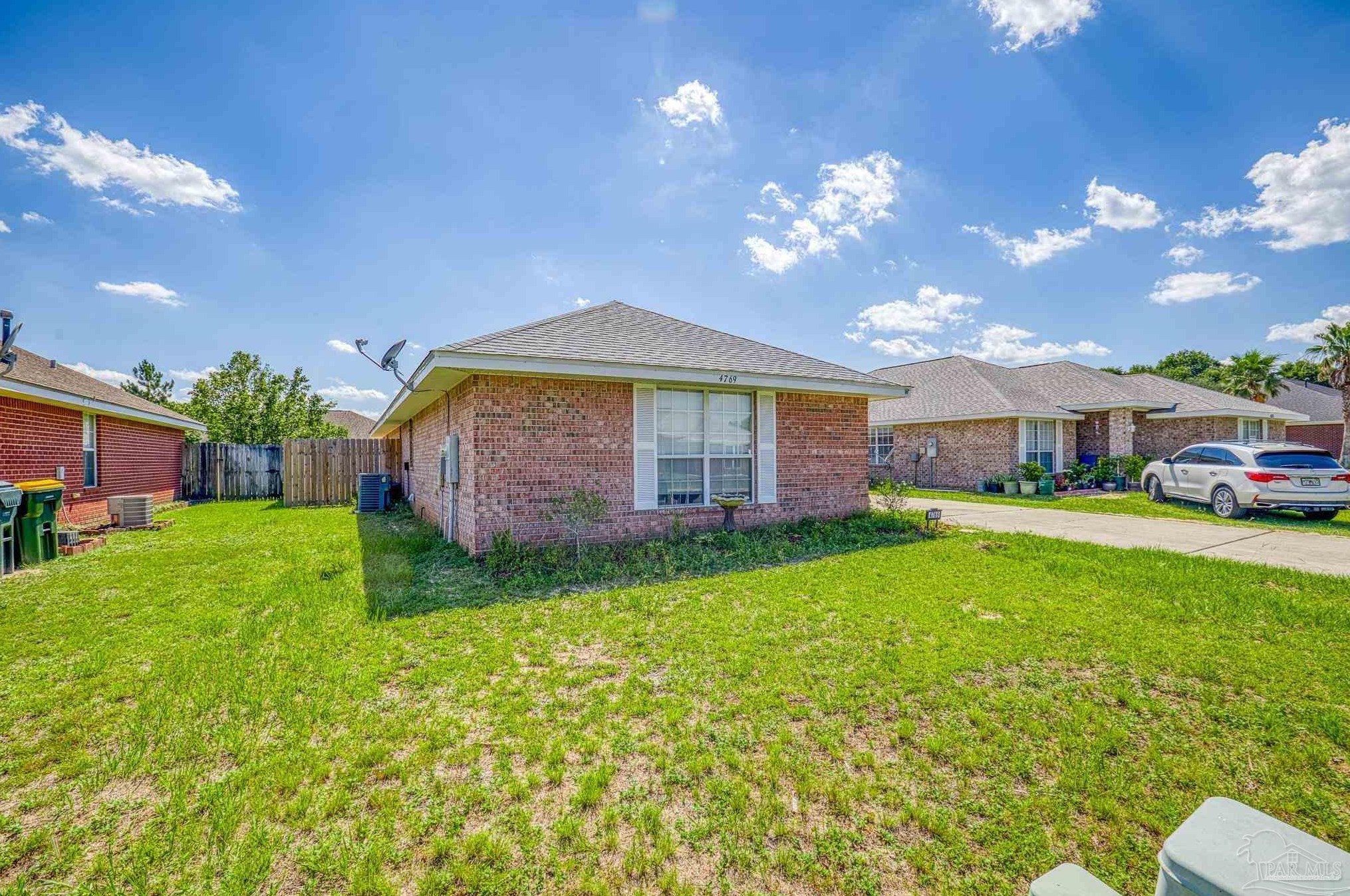 4769 Ribault Ln, Milton FL  32570-1723 exterior