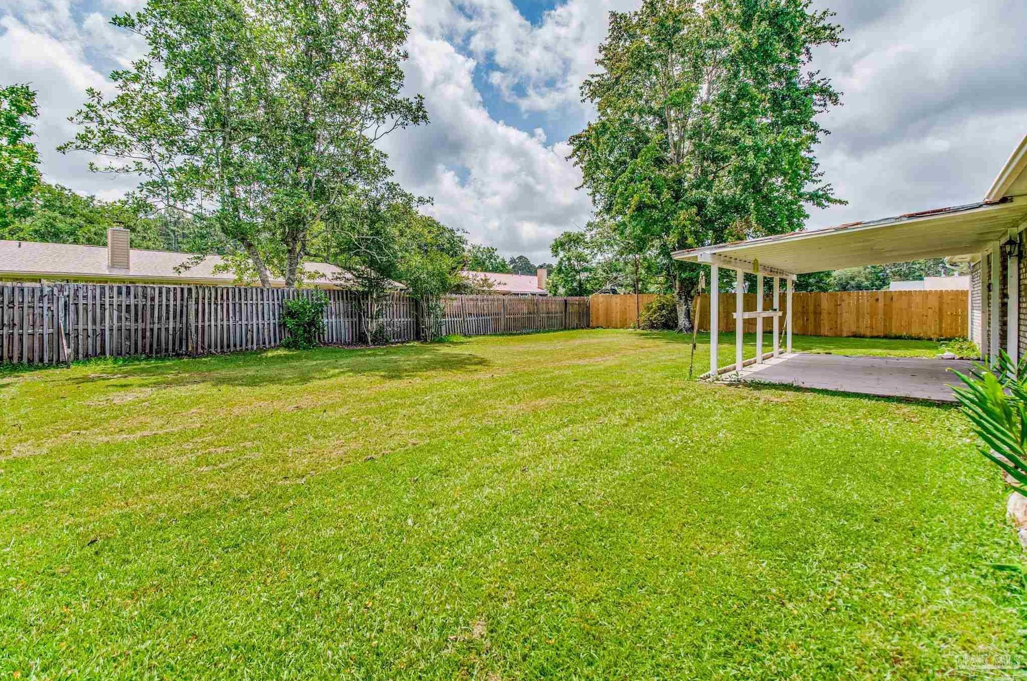 658 Cedar Blf Dr, Pensacola FL 32506-6229 exterior