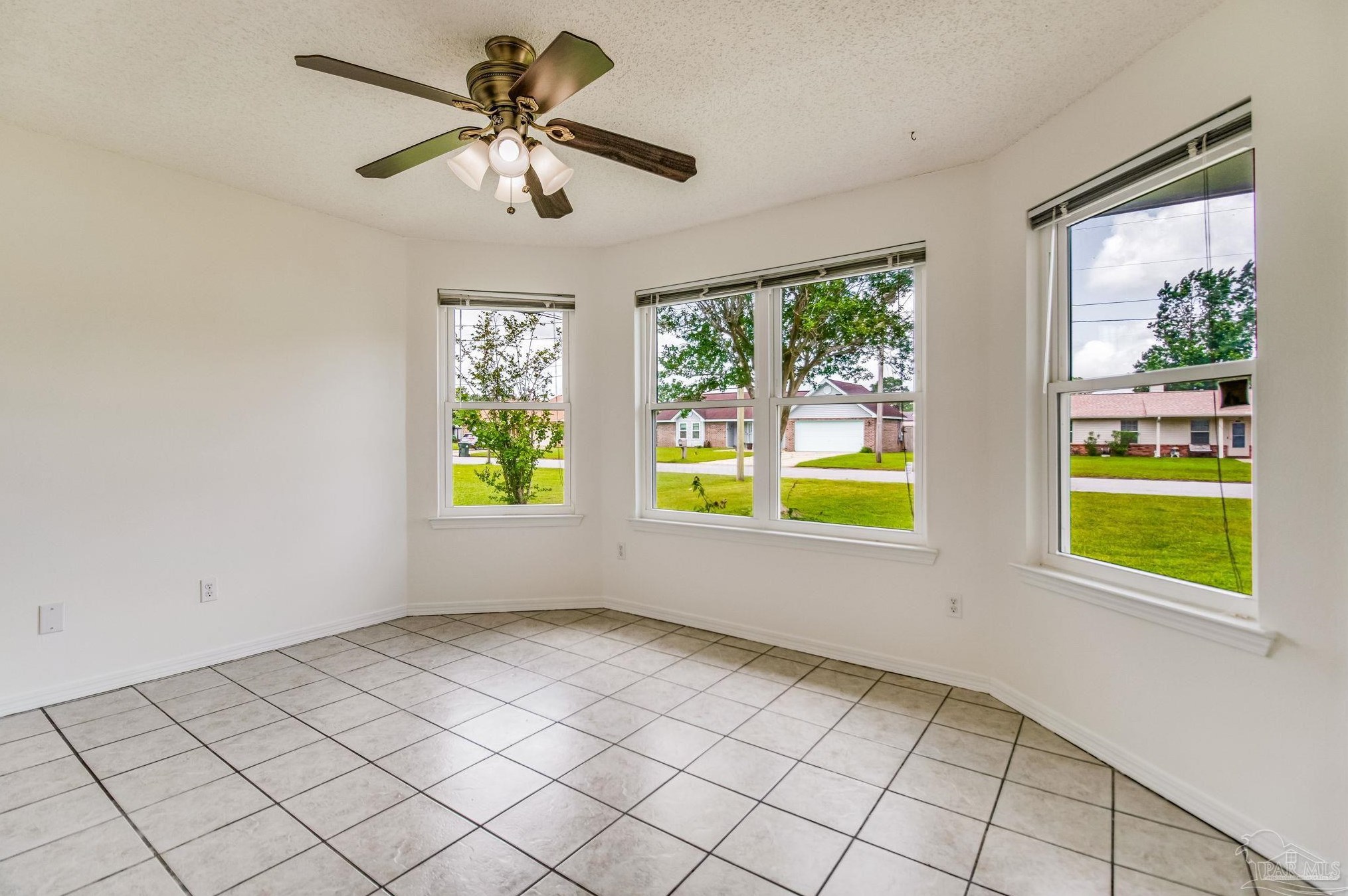 658 Cedar Blf Dr, Pensacola FL 32506-6229 exterior