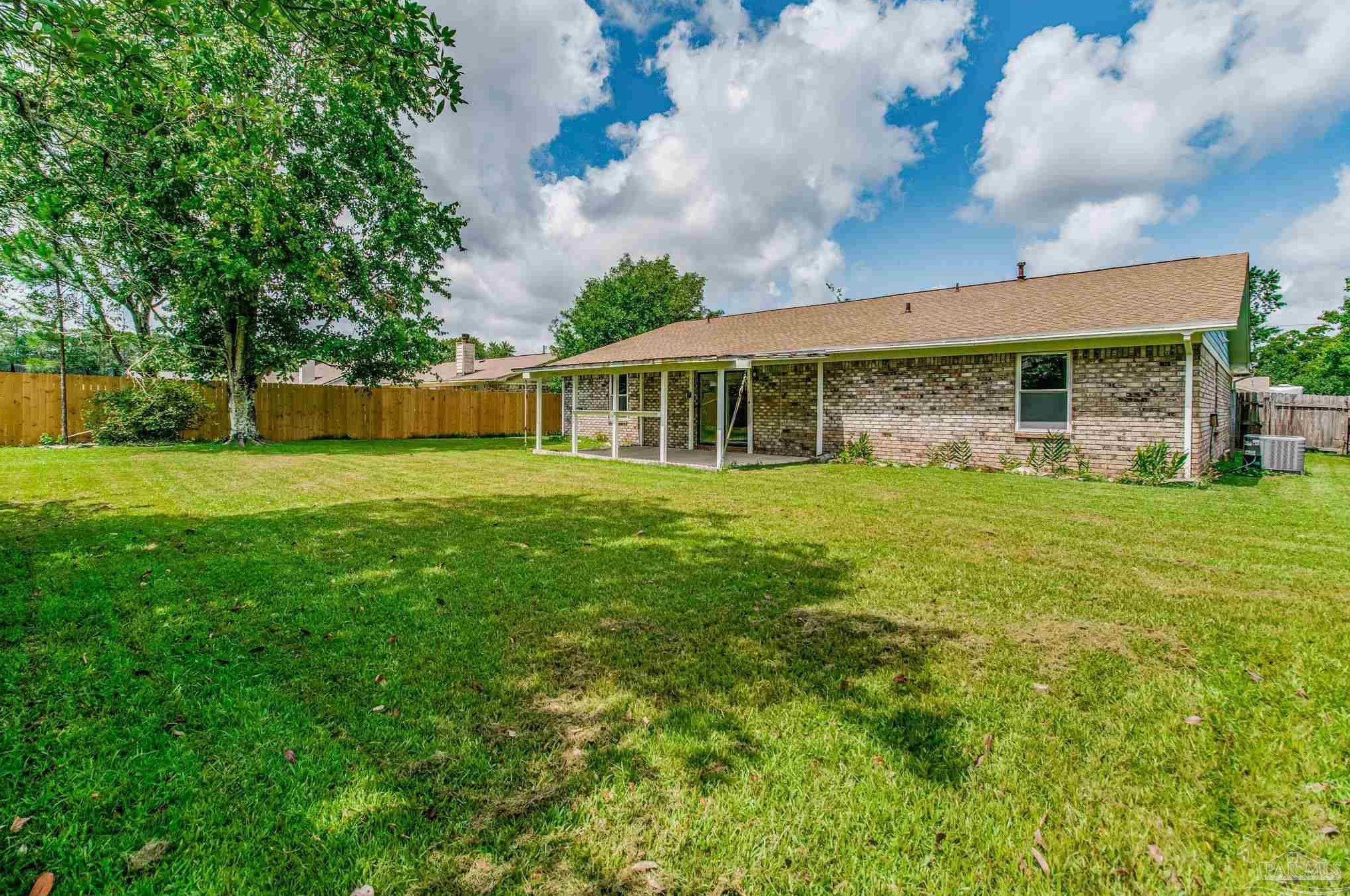 658 Cedar Blf Dr, Pensacola FL 32506-6229 exterior