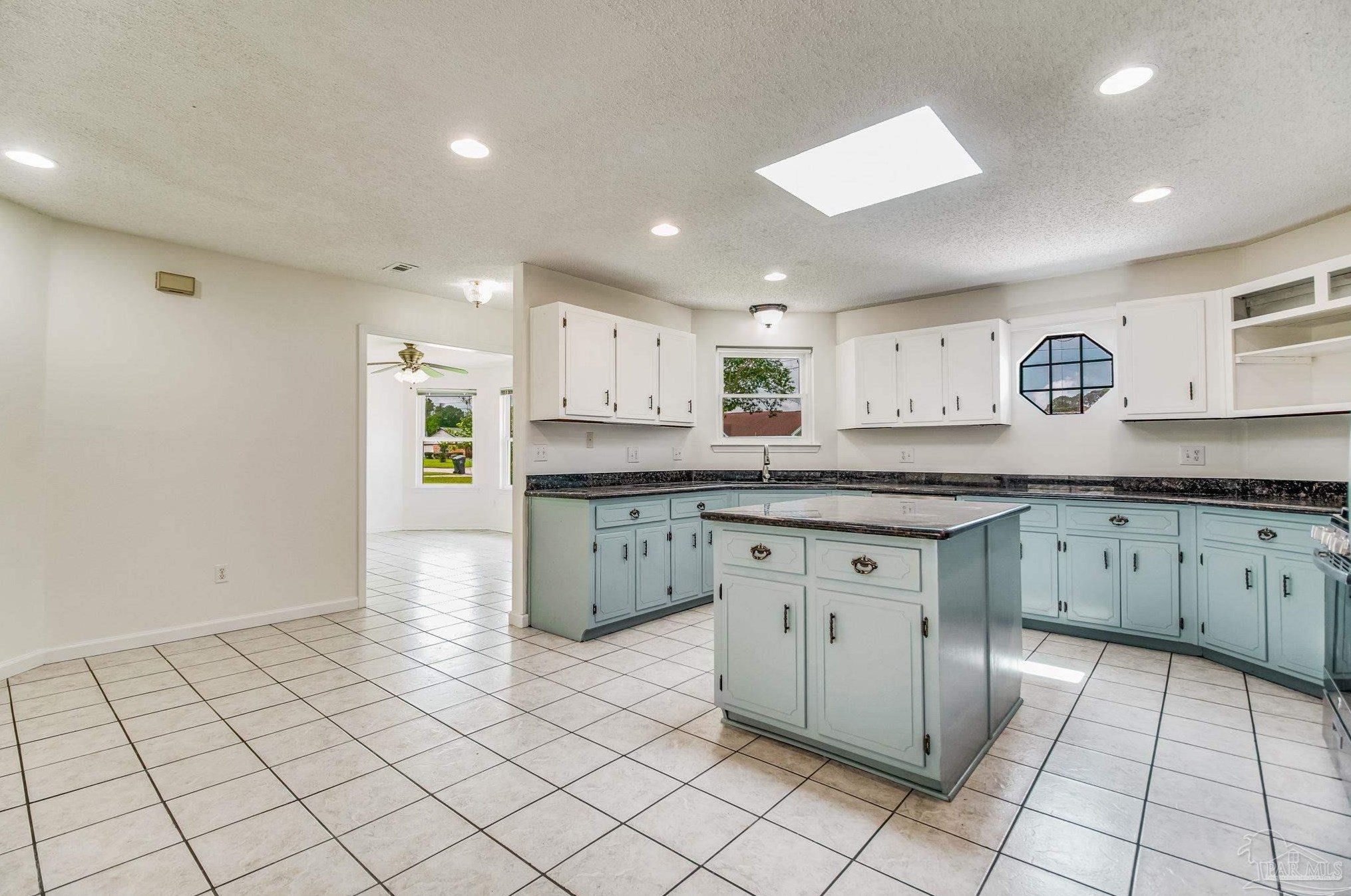 658 Cedar Blf Dr, Pensacola FL 32506-6229 exterior