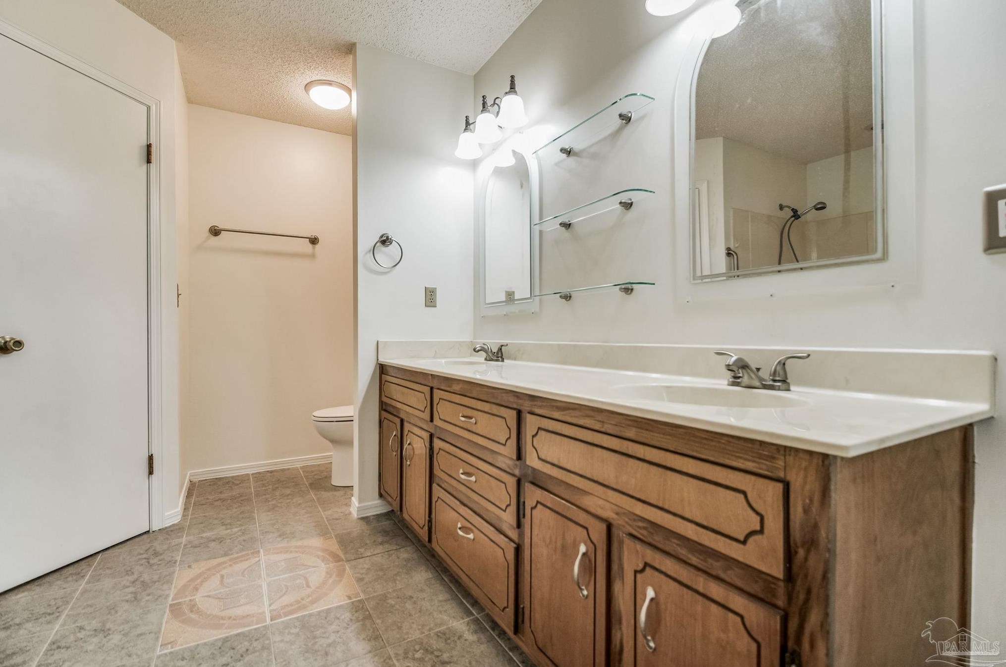 658 Cedar Blf Dr, Pensacola FL 32506-6229 exterior