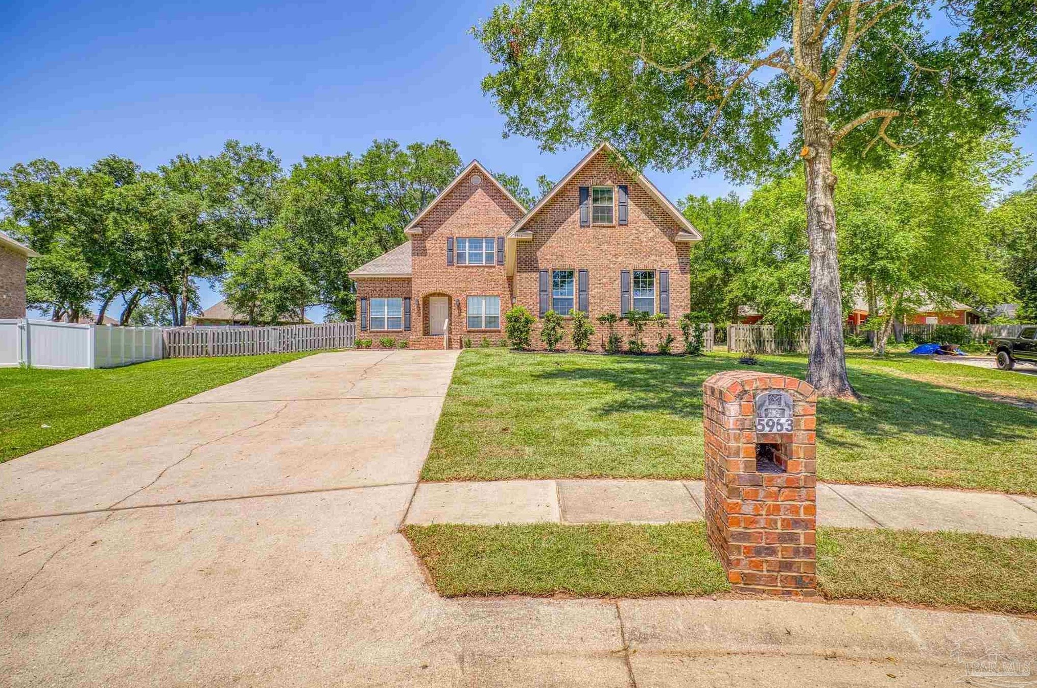 5963 Cromwell Dr, Milton, FL 32571