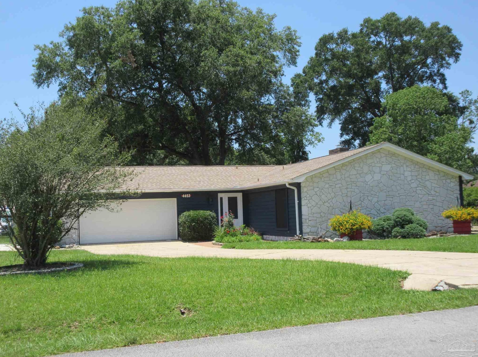 4653 Briaroak Dr, Milton FL 32571-1302 exterior