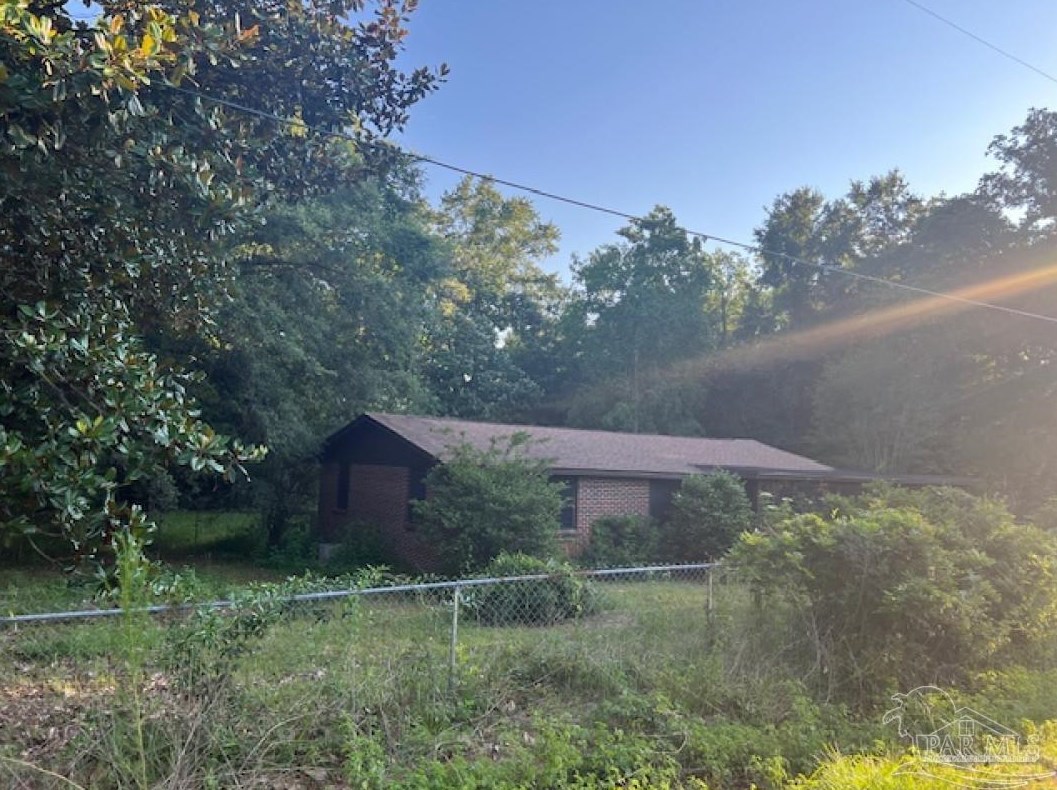 3801 University St, Milton, FL 32571-2122